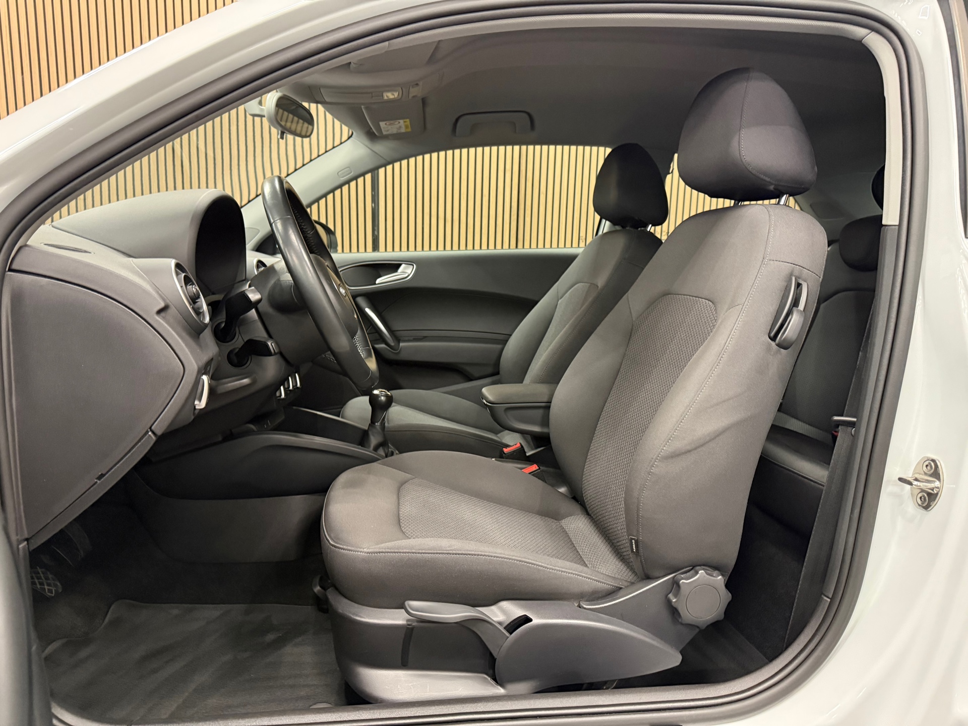 https://www.autokooy.nl//xml/images/54847107-12.JPG
