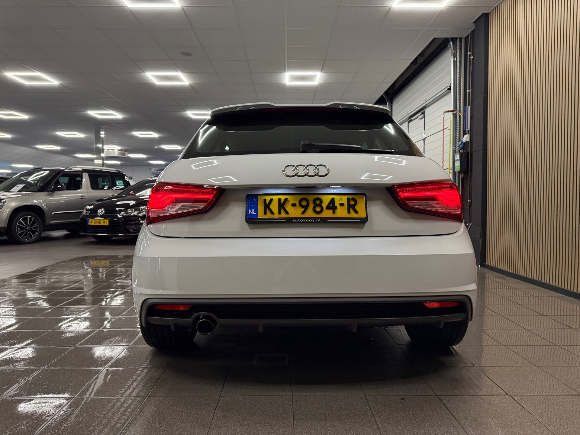 https://www.autokooy.nl//xml/images/54847107-4.JPG