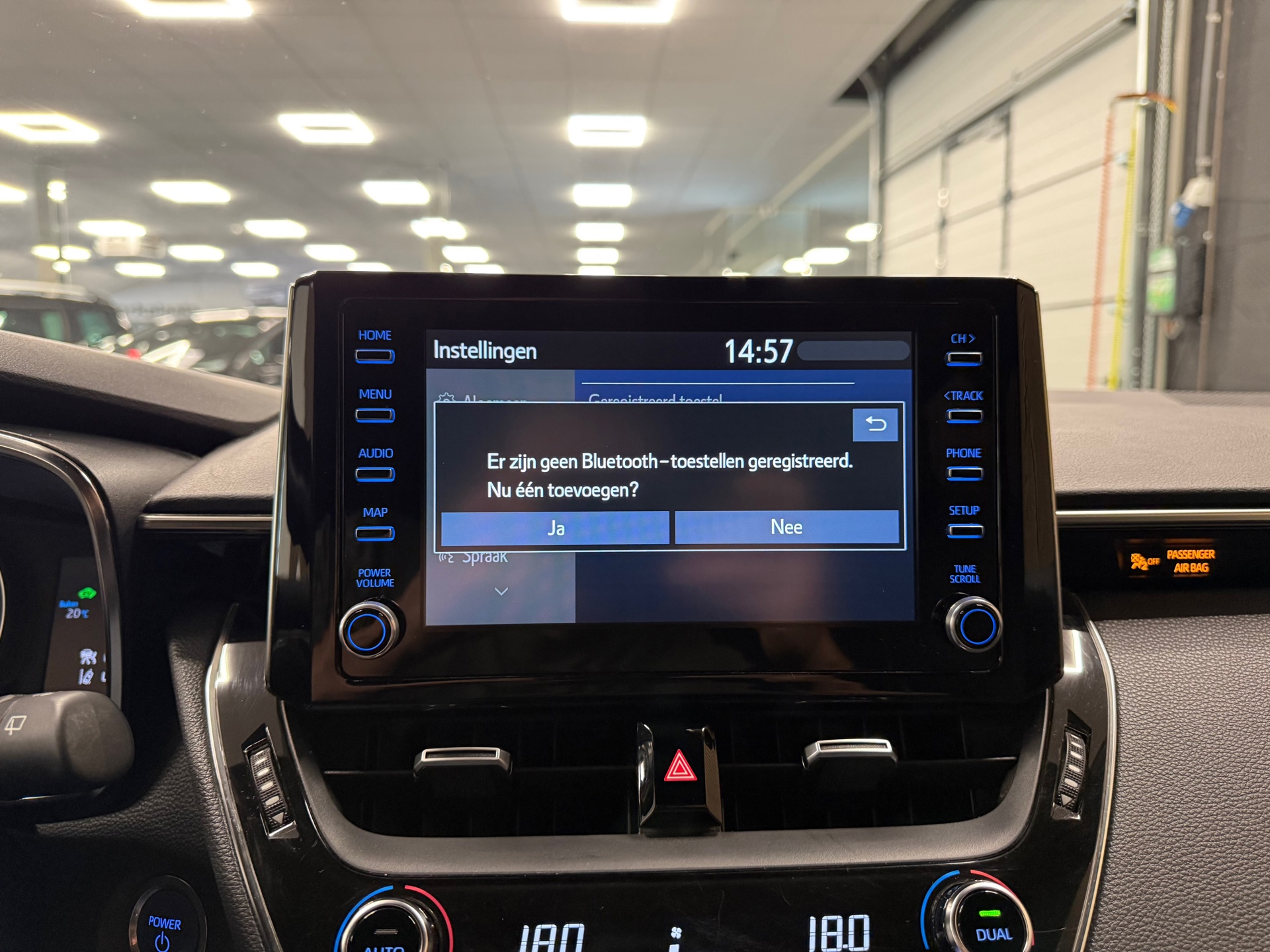 https://www.autokooy.nl//xml/images/54847175-16.JPG