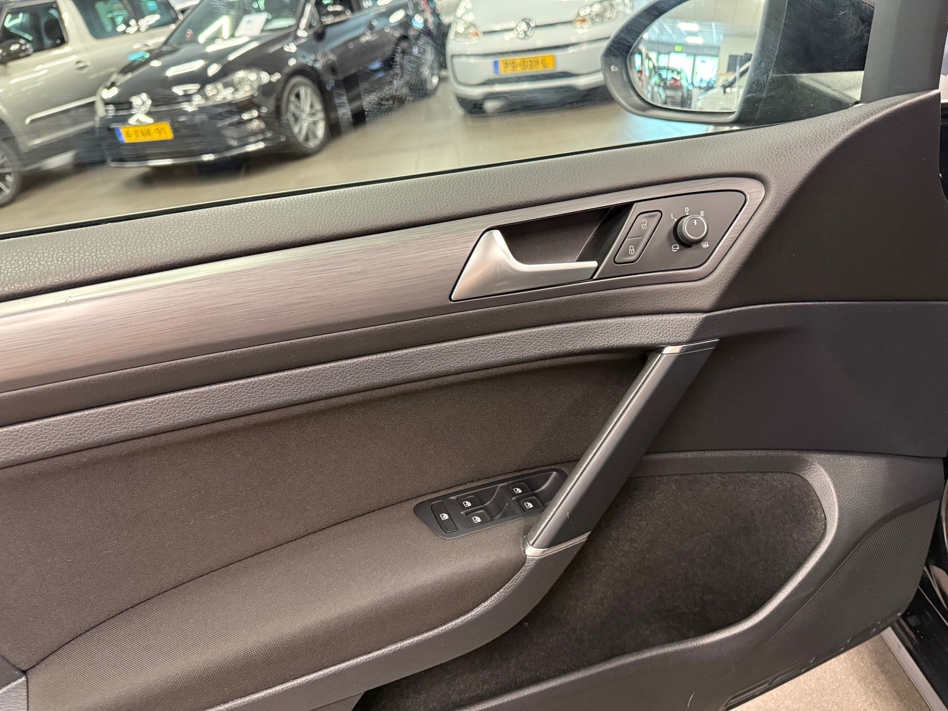 https://www.autokooy.nl//xml/images/54872219-10.JPG