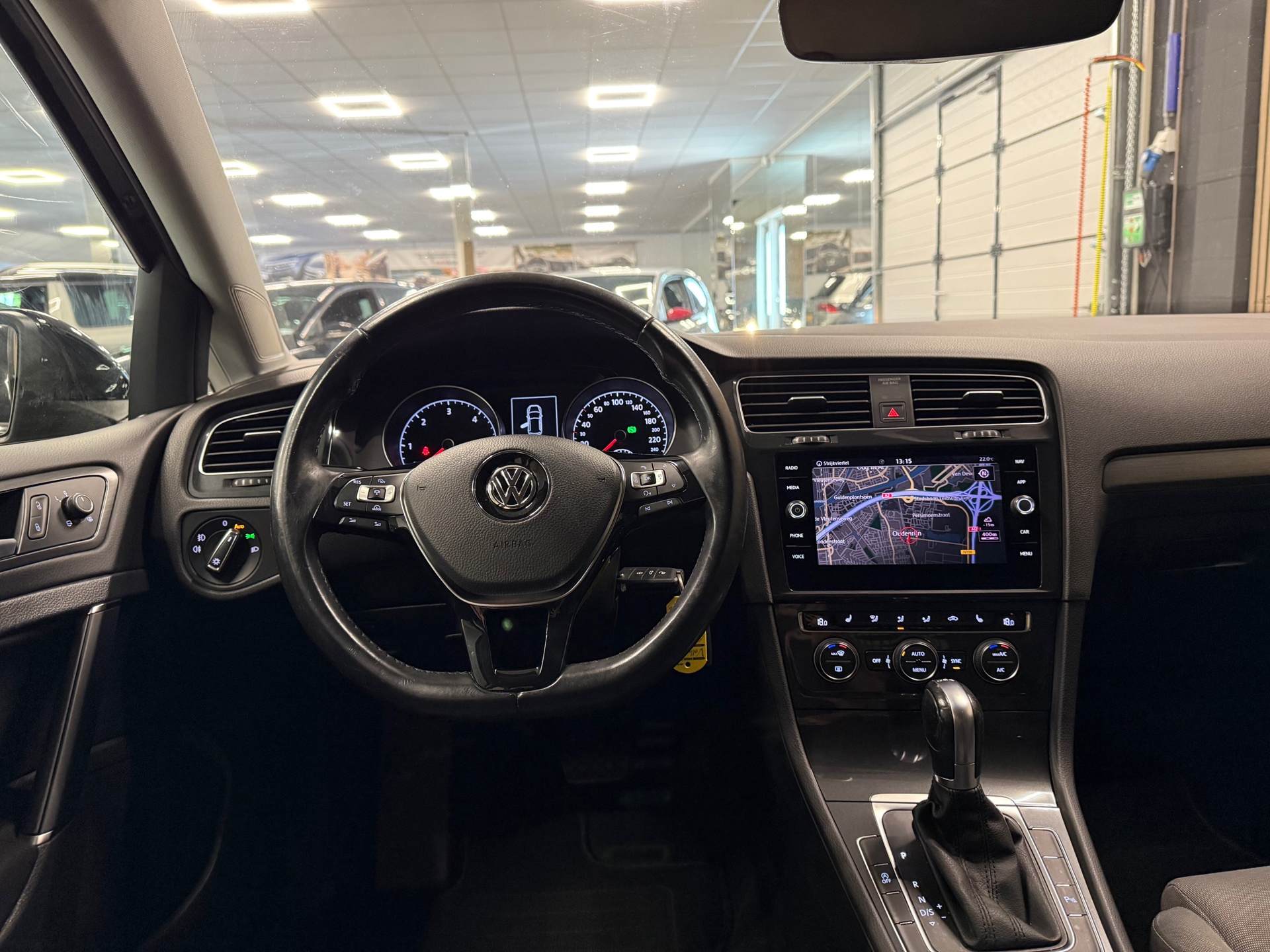 https://www.autokooy.nl//xml/images/54872219-20.JPG