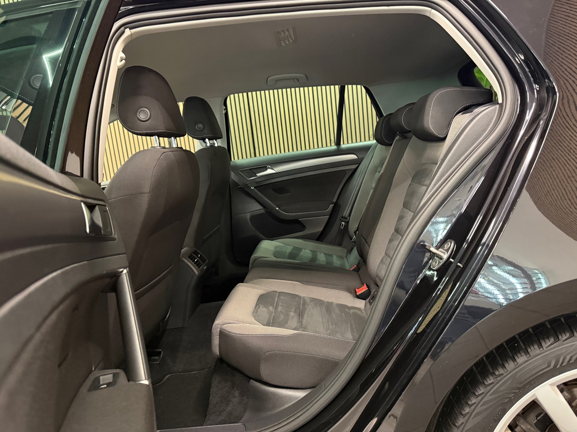 https://www.autokooy.nl//xml/images/54872219-21.JPG