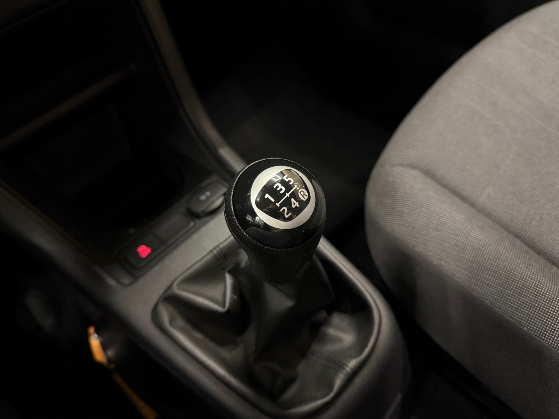 https://www.autokooy.nl//xml/images/54872381-16.JPG