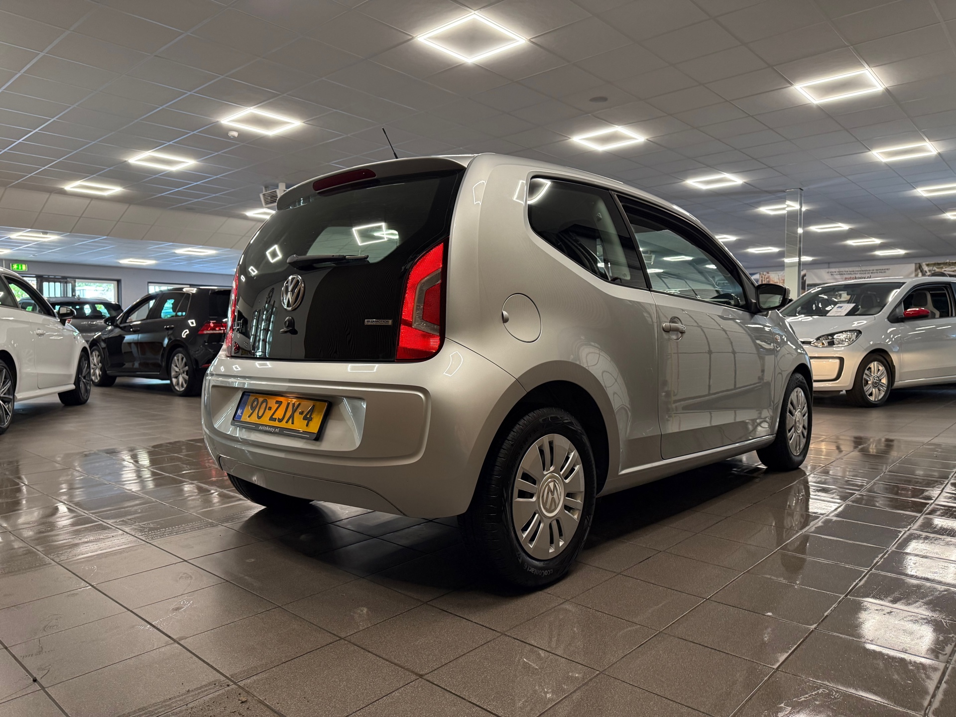 https://www.autokooy.nl//xml/images/54872381-6.JPG