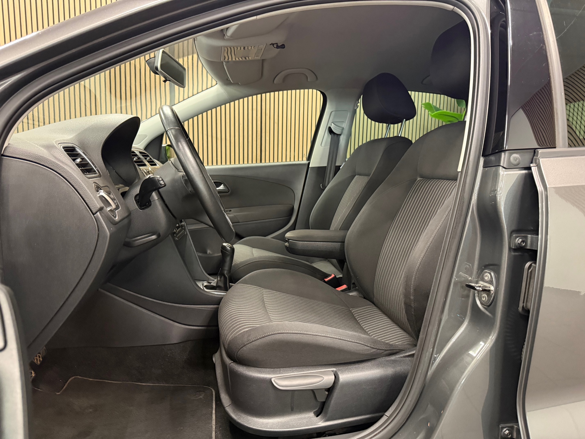 https://www.autokooy.nl//xml/images/54897068-11.JPG