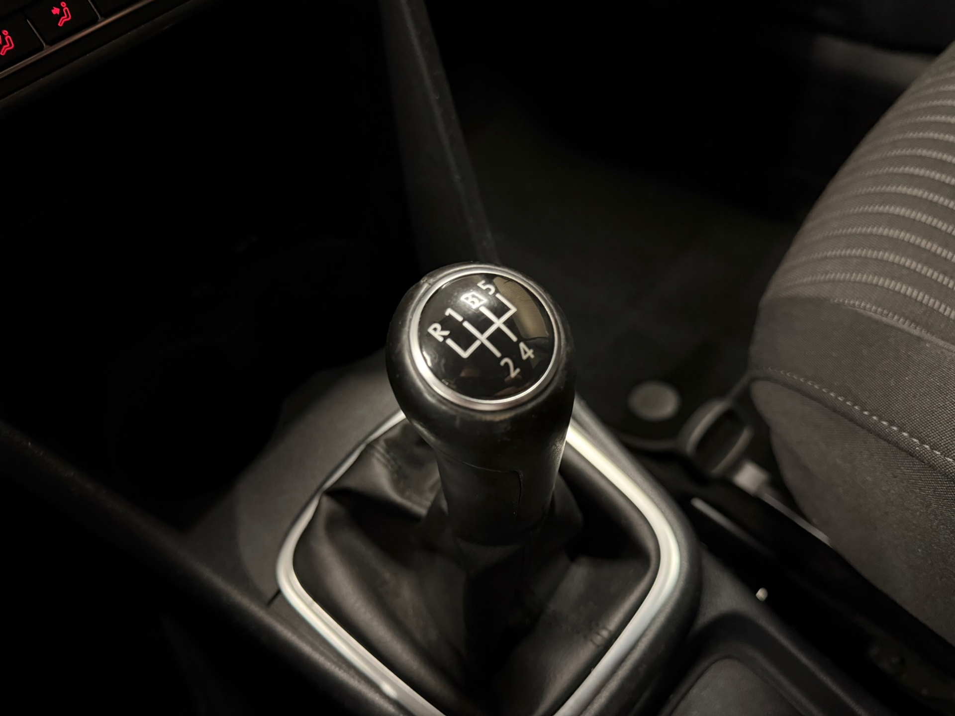 https://www.autokooy.nl//xml/images/54897068-18.JPG