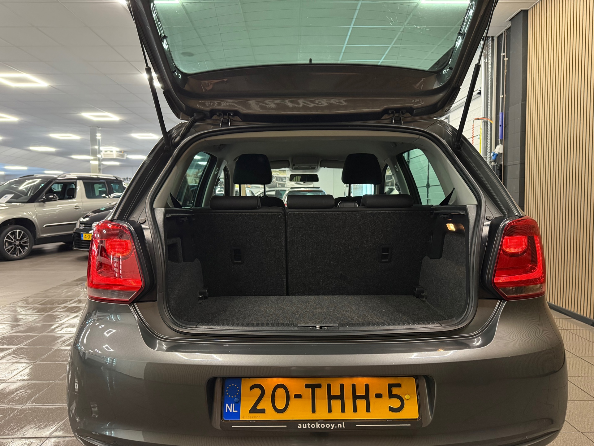 https://www.autokooy.nl//xml/images/54897068-5.JPG