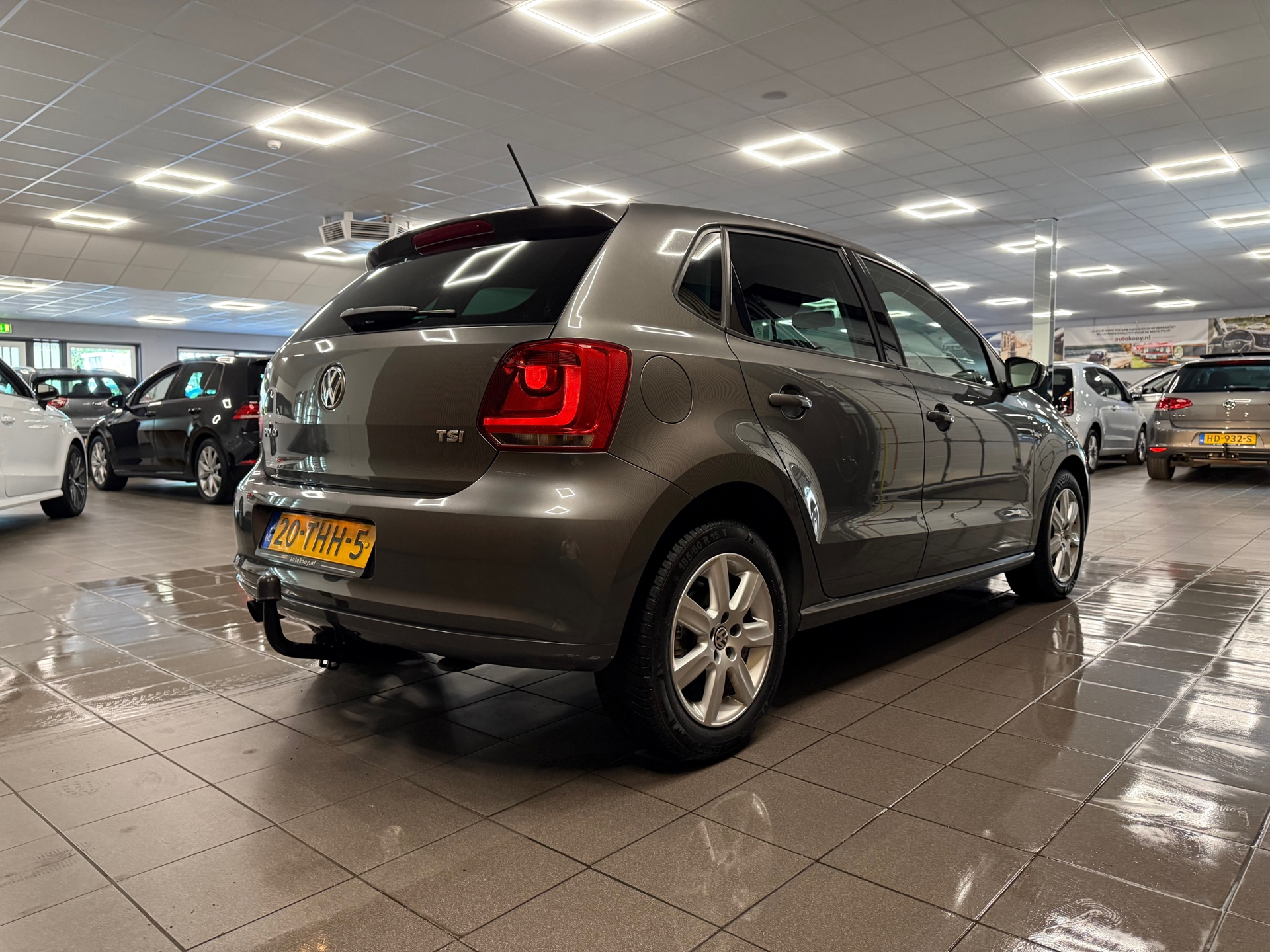 https://www.autokooy.nl//xml/images/54897068-6.JPG