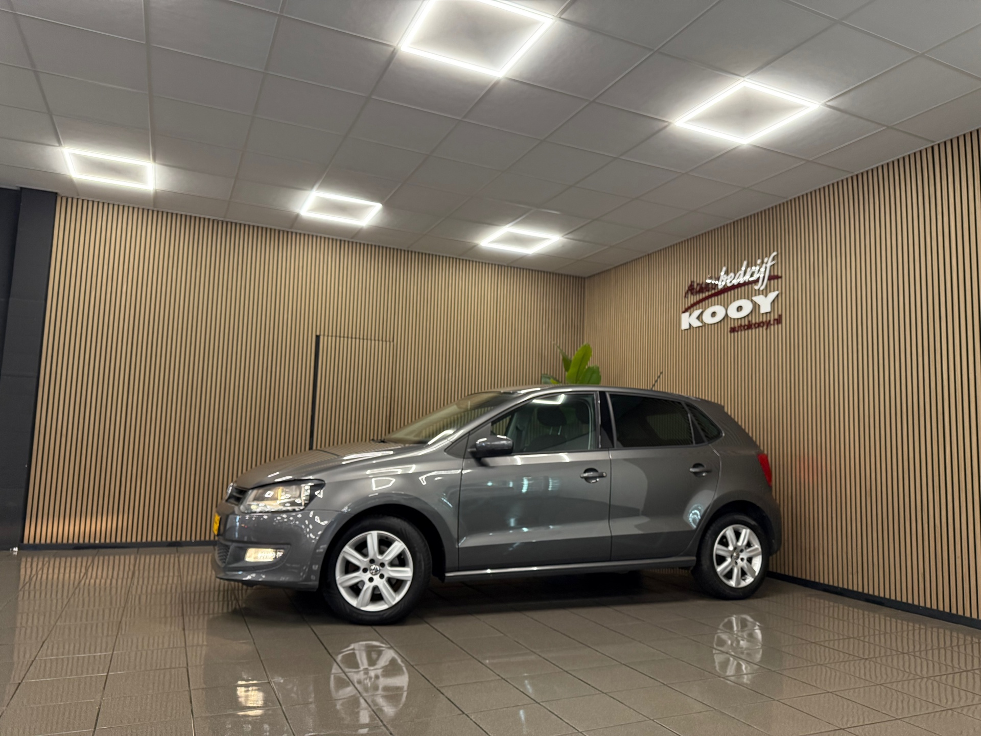 https://www.autokooy.nl//xml/images/54897068-9.JPG