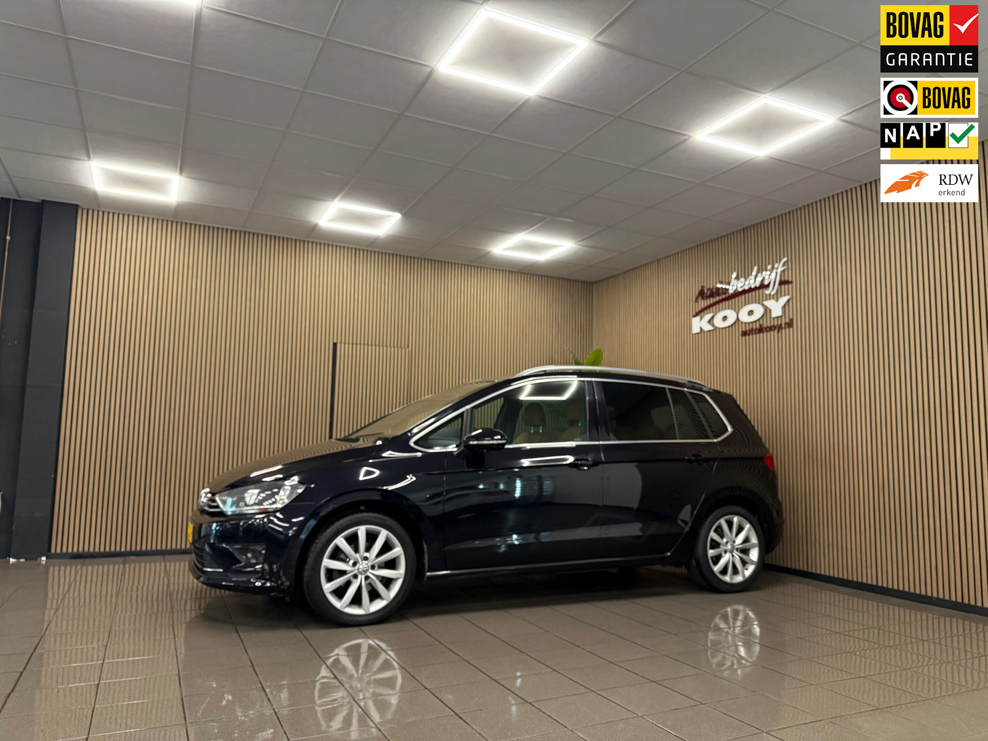 Volkswagen Golf Sportsvan 1.2 TSI Business Edition * Automaat / 1e Eig / Dealer onderhouden / Trekhaak / NL Auto *