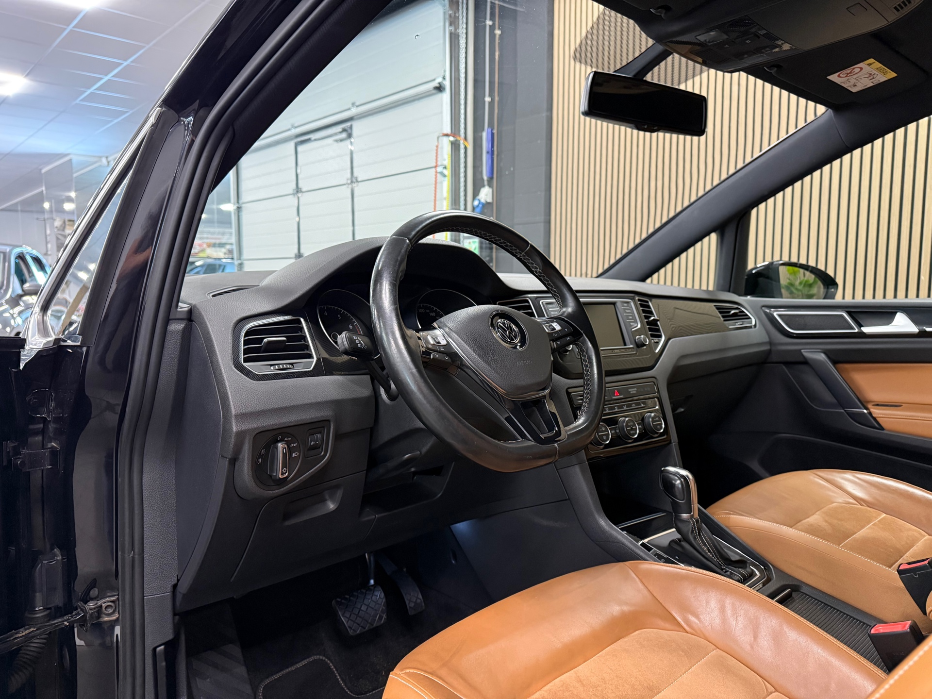 https://www.autokooy.nl//xml/images/54897413-12.JPG