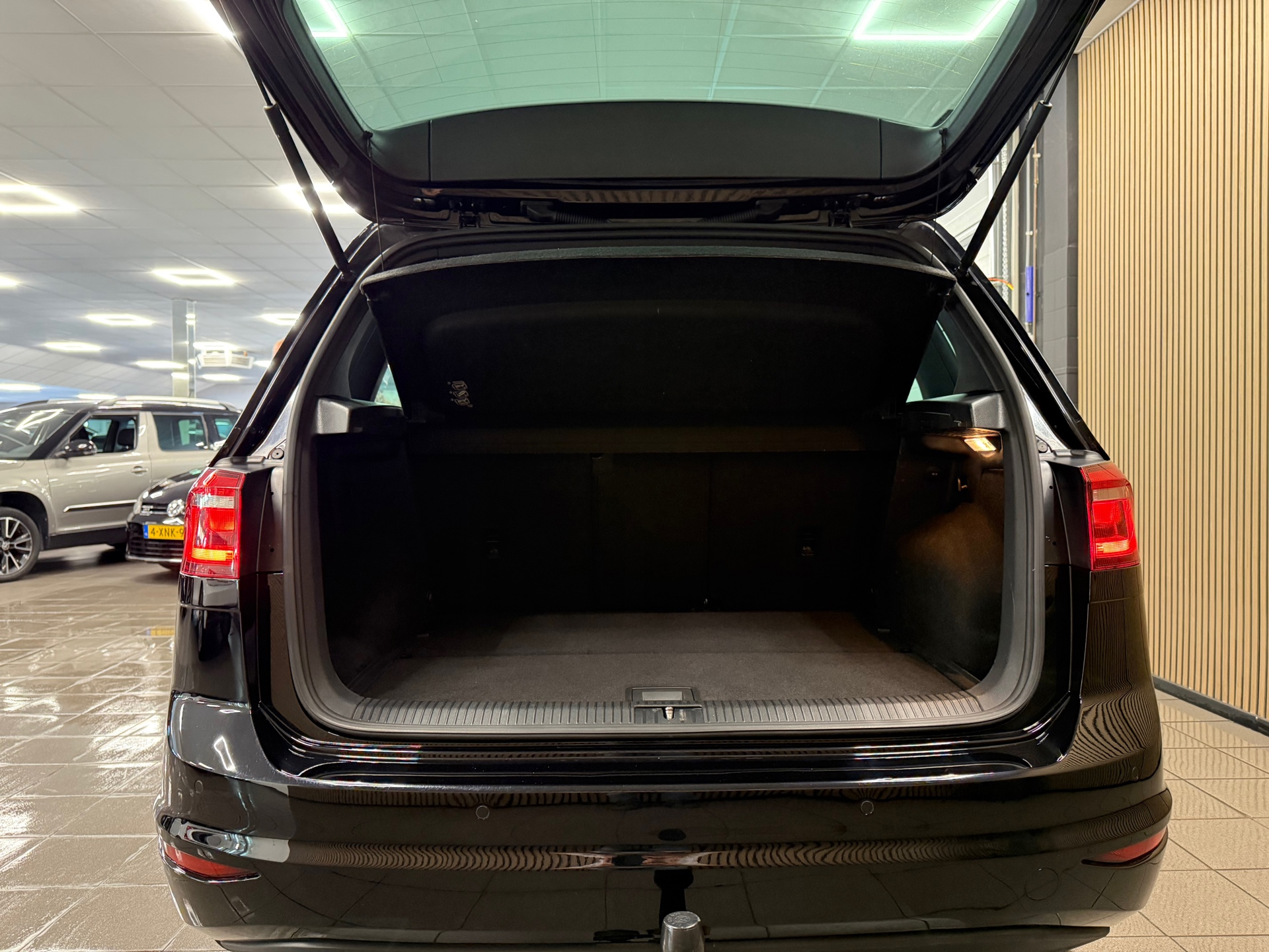 https://www.autokooy.nl//xml/images/54897413-5.JPG