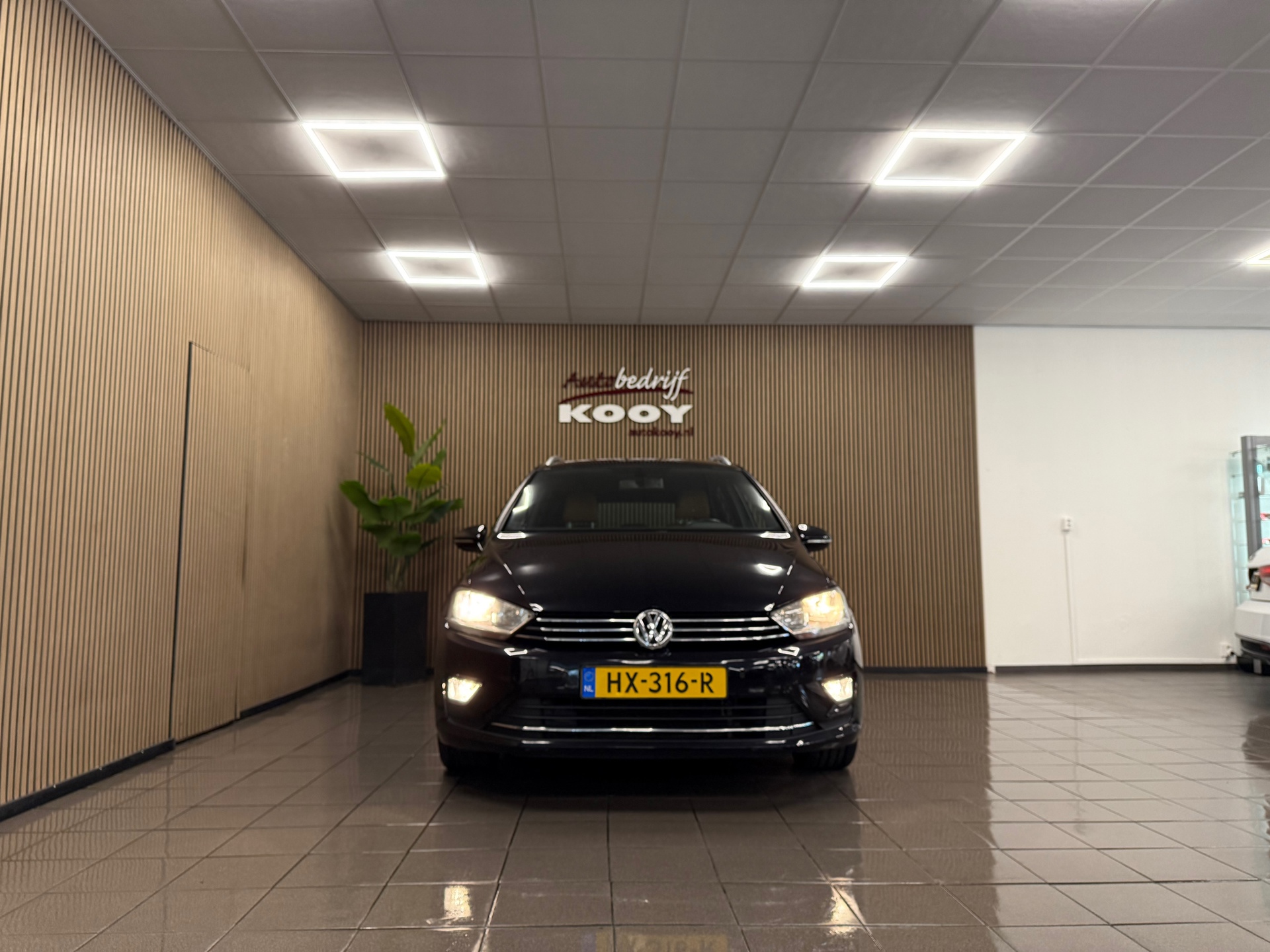 https://www.autokooy.nl//xml/images/54897413-8.JPG
