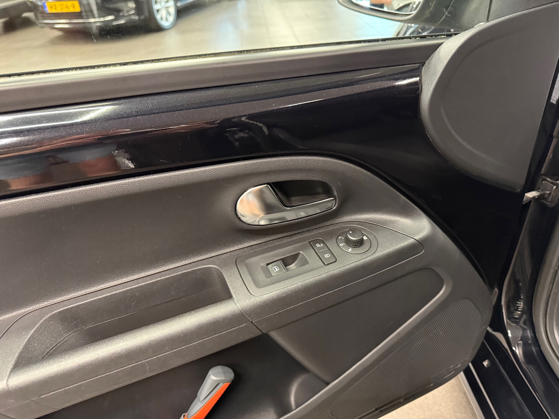 https://www.autokooy.nl//xml/images/54959486-10.JPG