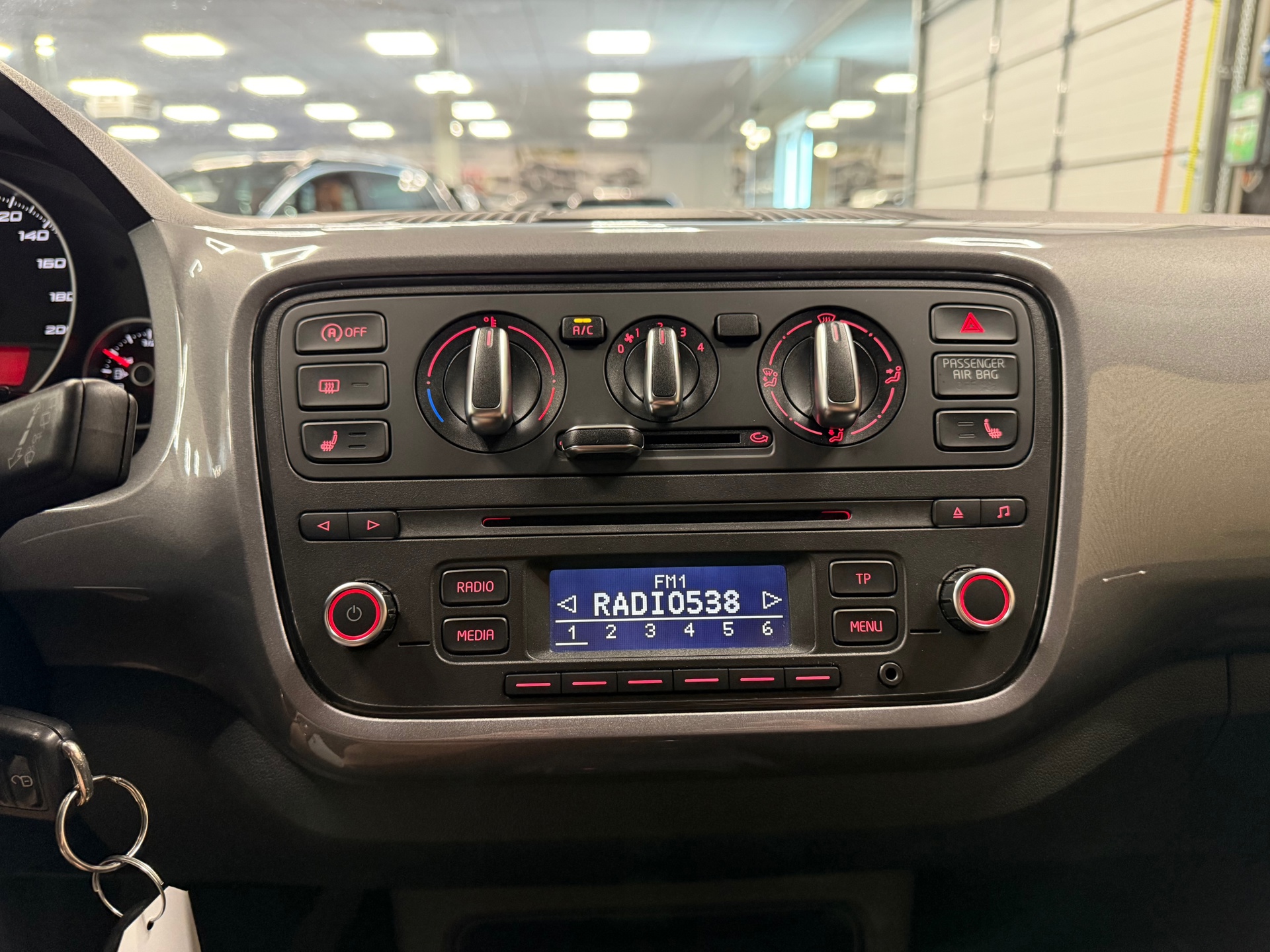 https://www.autokooy.nl//xml/images/54959486-15.JPG