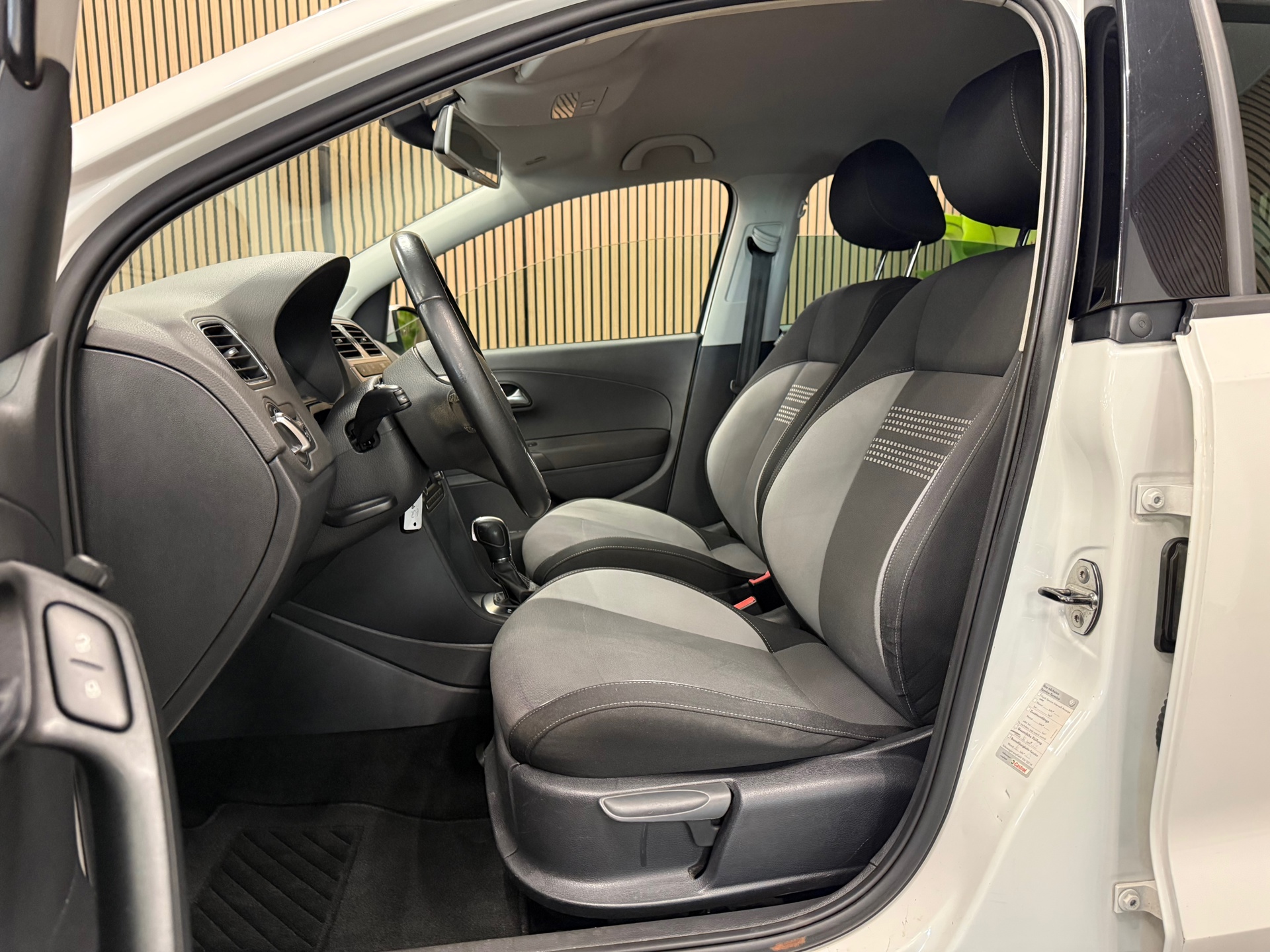 https://www.autokooy.nl//xml/images/54959539-10.JPG