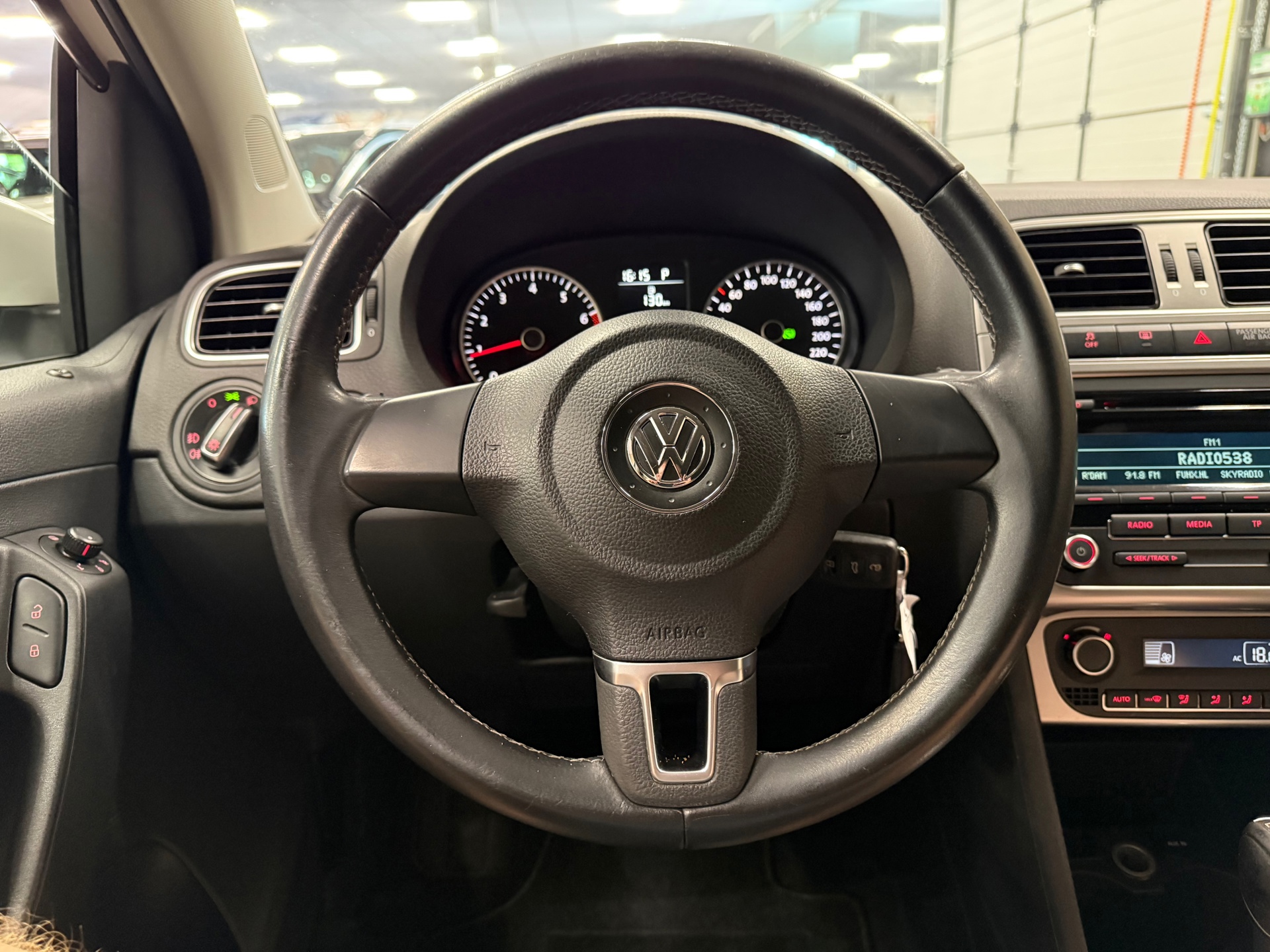 https://www.autokooy.nl//xml/images/54959539-12.JPG