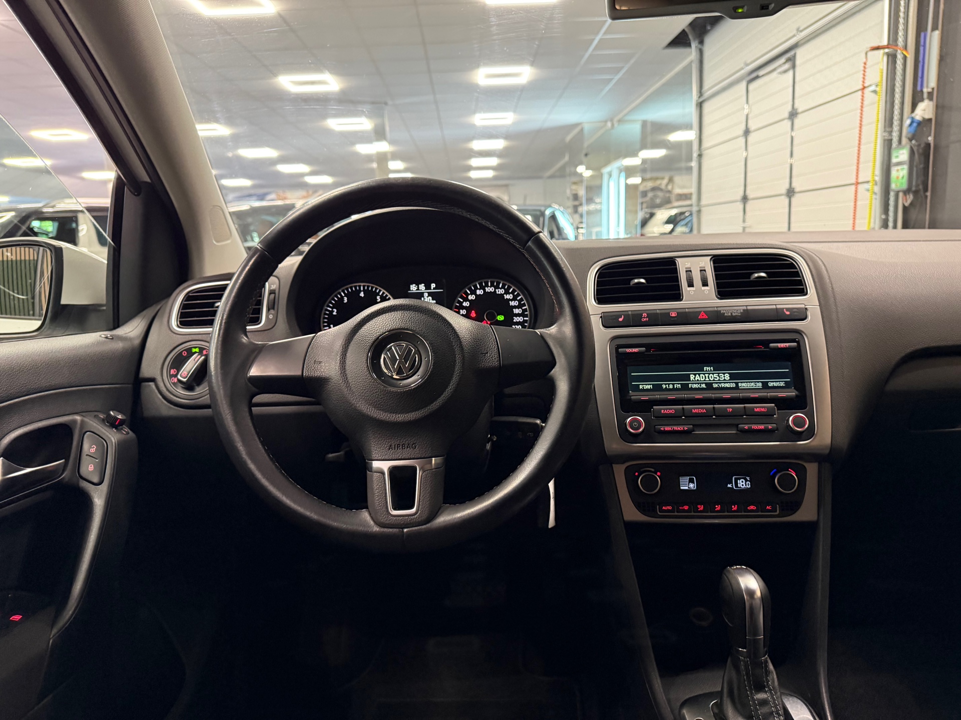 https://www.autokooy.nl//xml/images/54959539-18.JPG