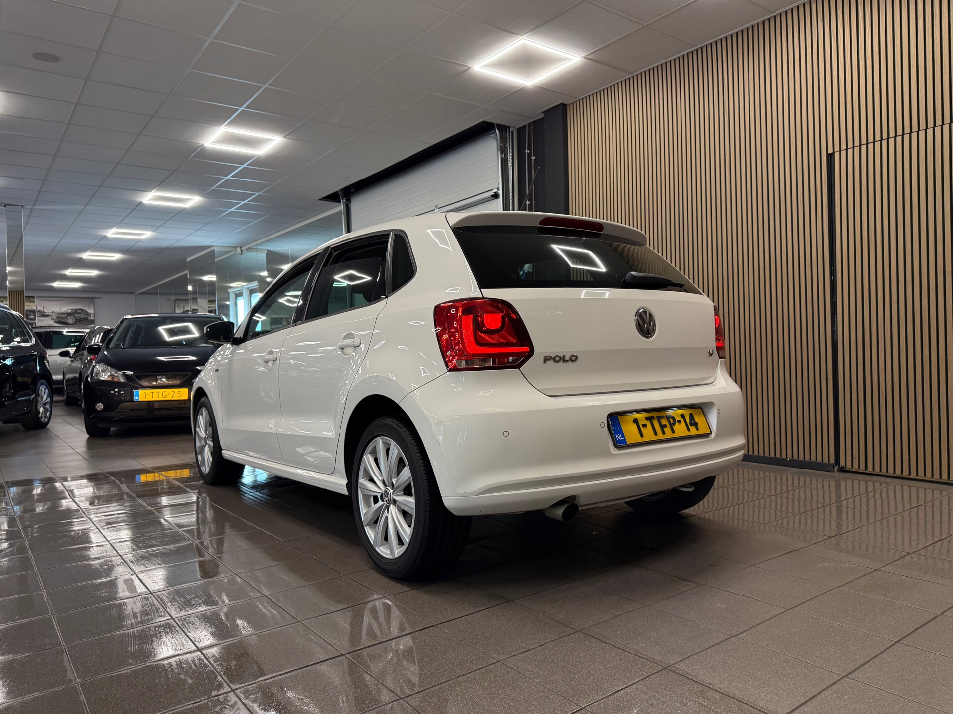 https://www.autokooy.nl//xml/images/54959539-3.JPG