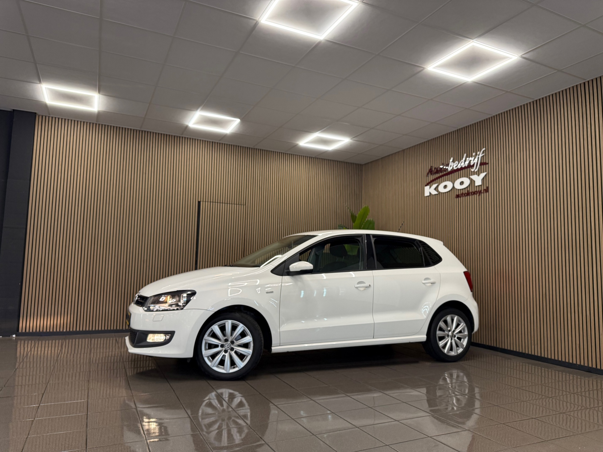 https://www.autokooy.nl//xml/images/54959539-8.JPG