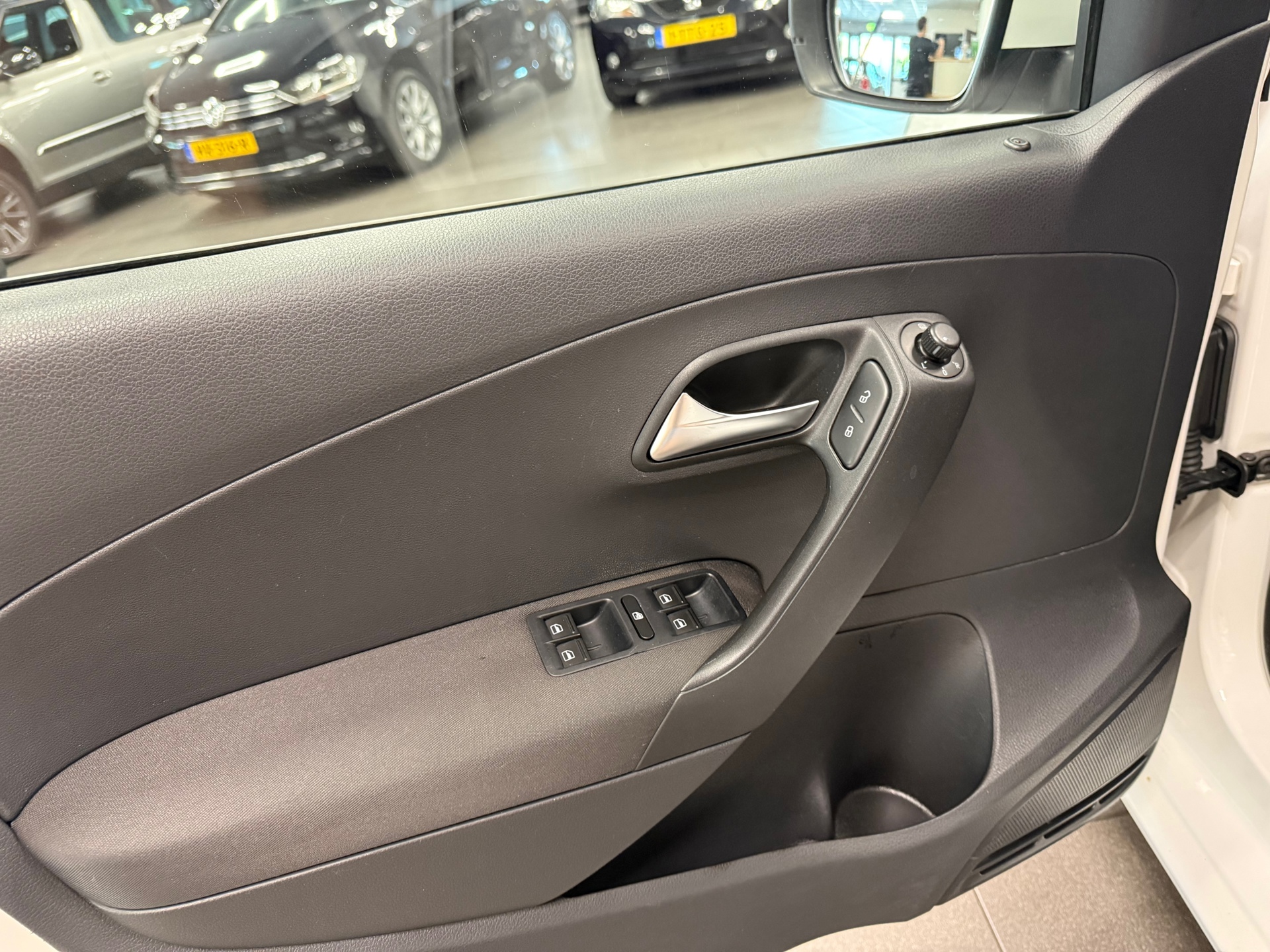 https://www.autokooy.nl//xml/images/54959539-9.JPG