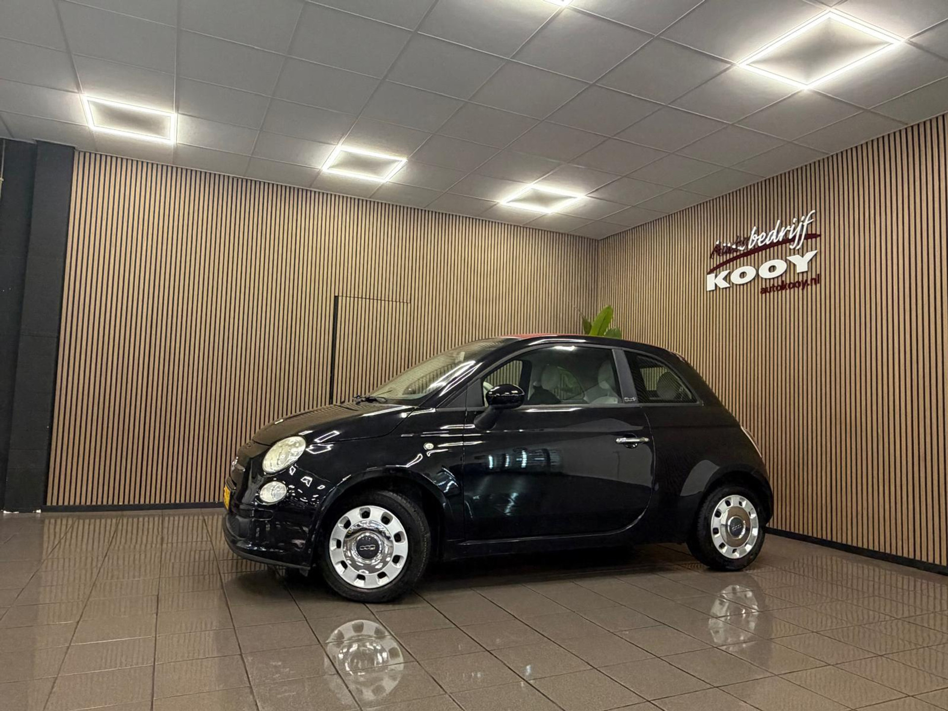 https://www.autokooy.nl//xml/images/54993711-11.JPG