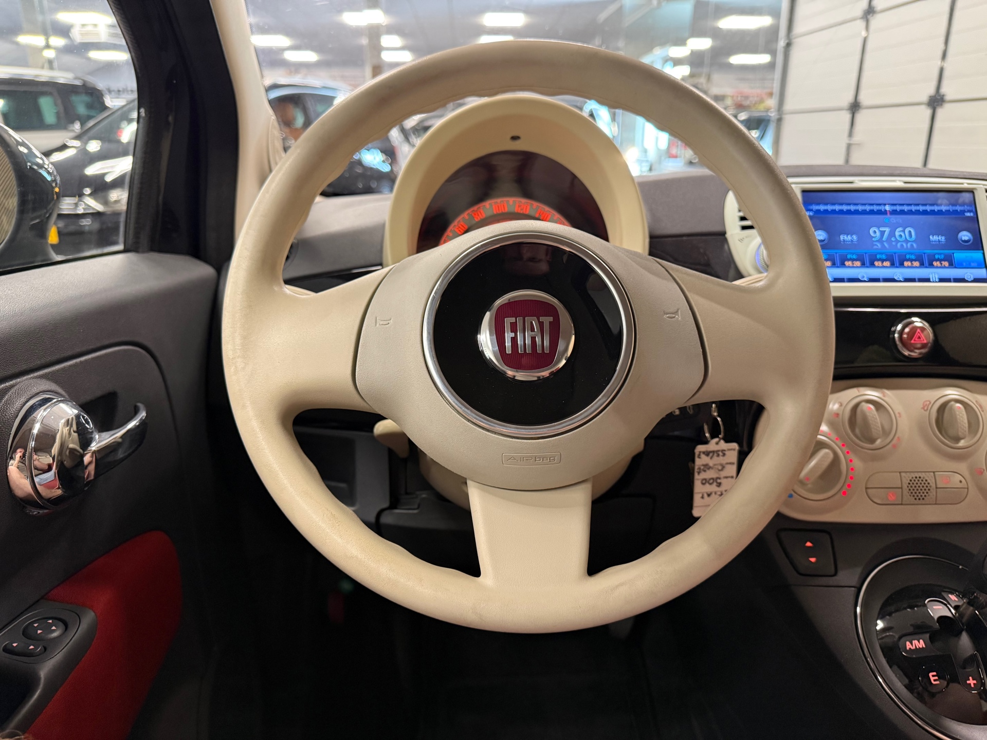 https://www.autokooy.nl//xml/images/54993711-15.JPG