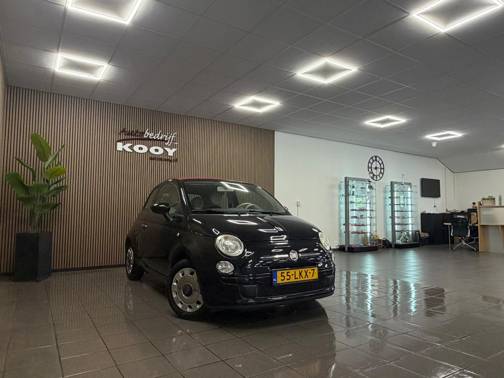 https://www.autokooy.nl//xml/images/54993711-9.JPG