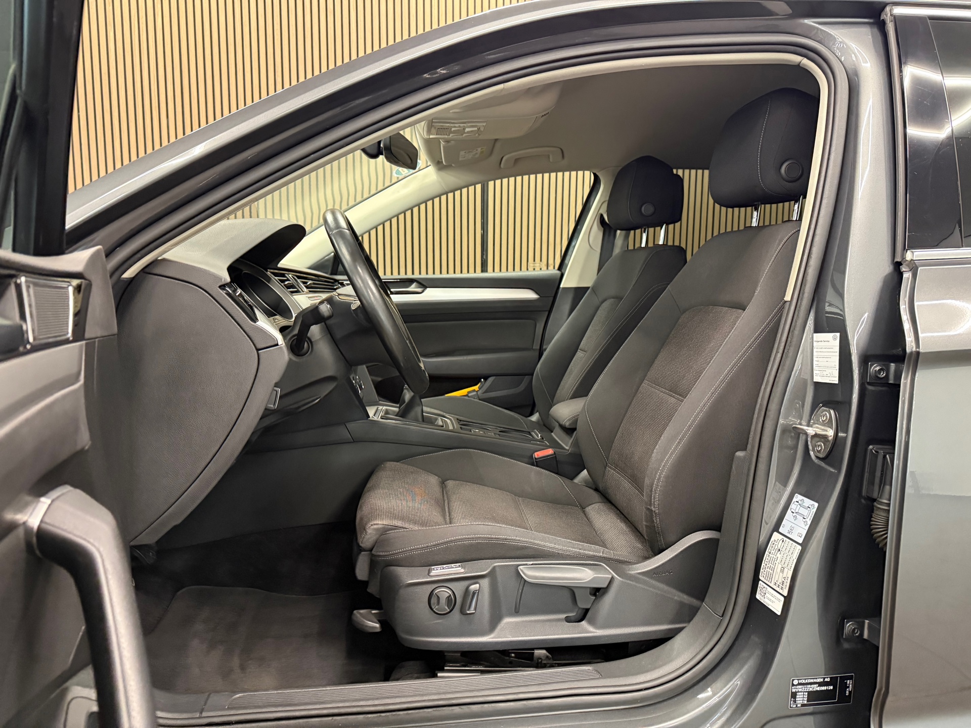 https://www.autokooy.nl//xml/images/54993820-11.JPG
