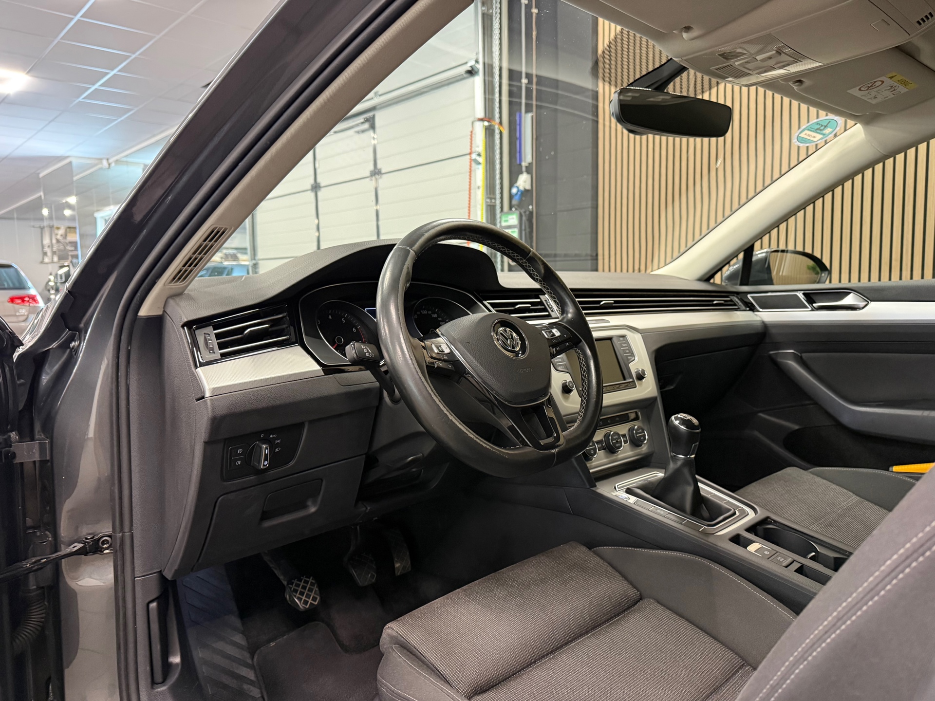 https://www.autokooy.nl//xml/images/54993820-12.JPG