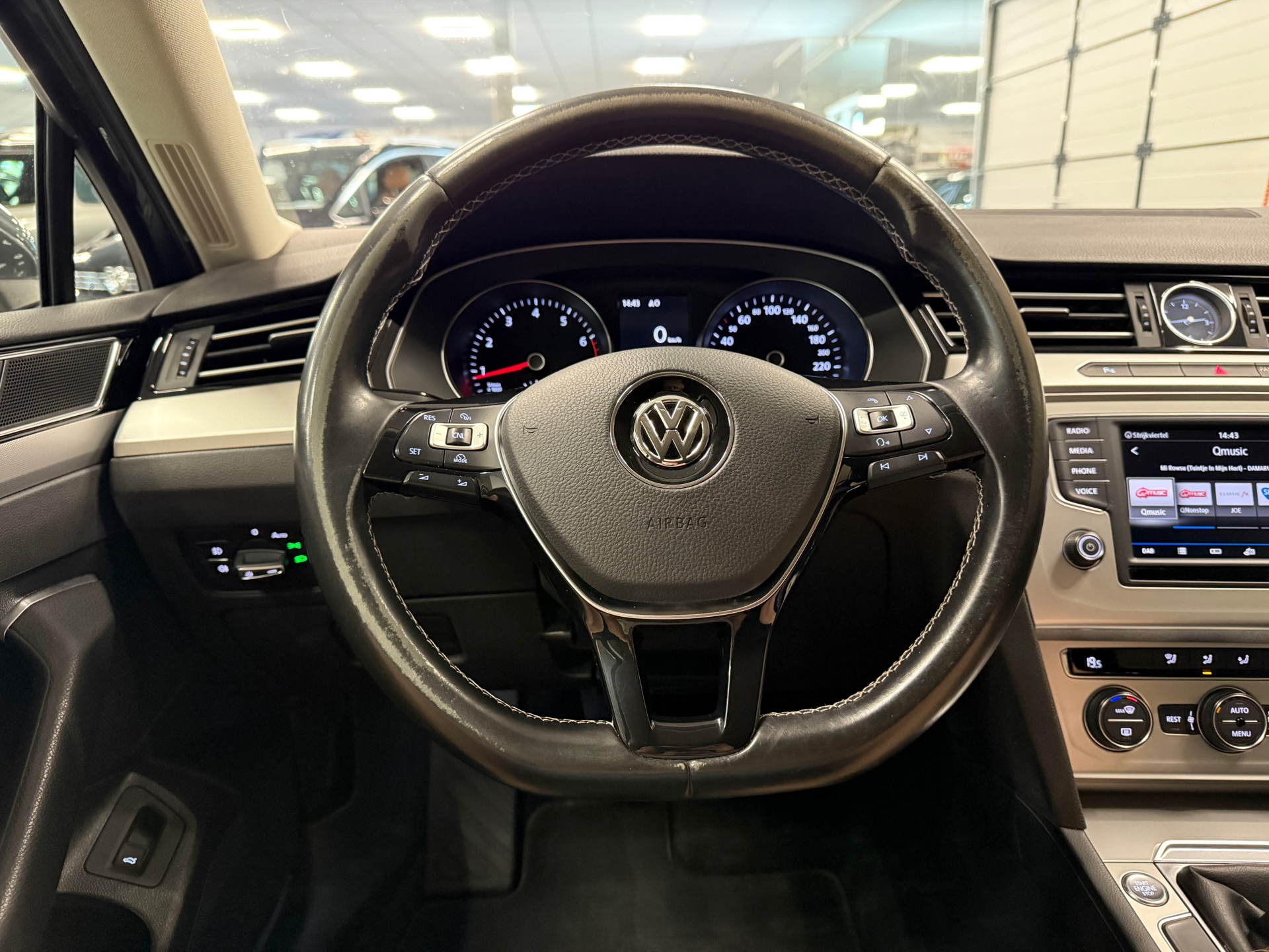 https://www.autokooy.nl//xml/images/54993820-13.JPG