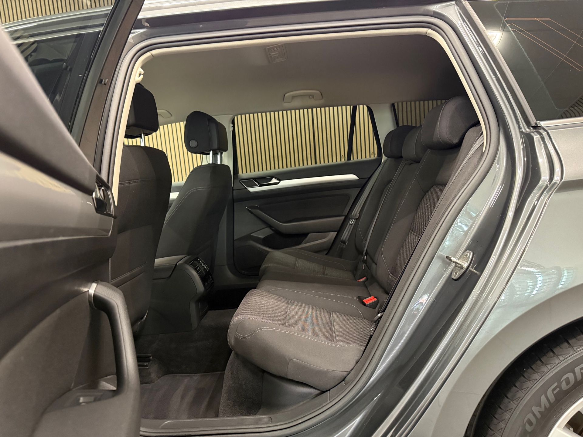https://www.autokooy.nl//xml/images/54993820-22.JPG