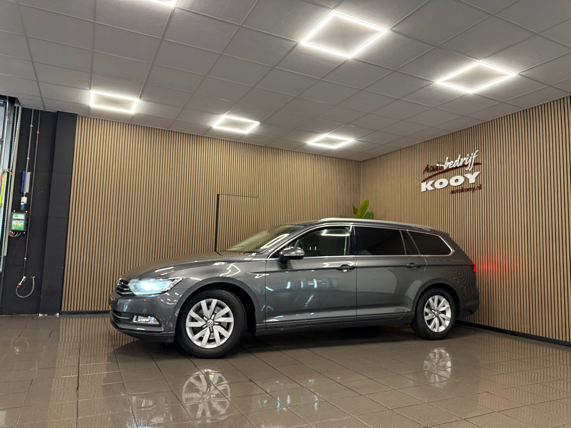 https://www.autokooy.nl//xml/images/54993820-9.JPG