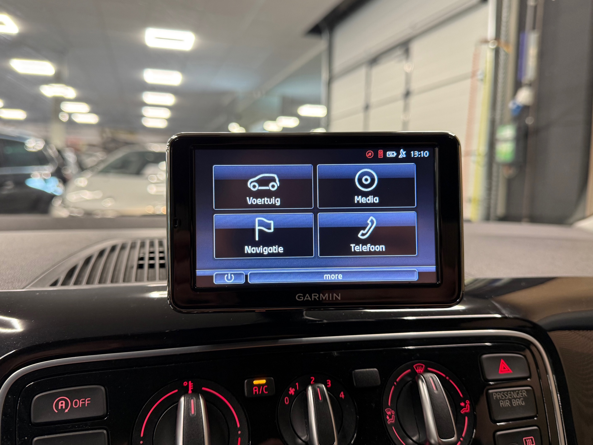 https://www.autokooy.nl//xml/images/55026204-17.JPG