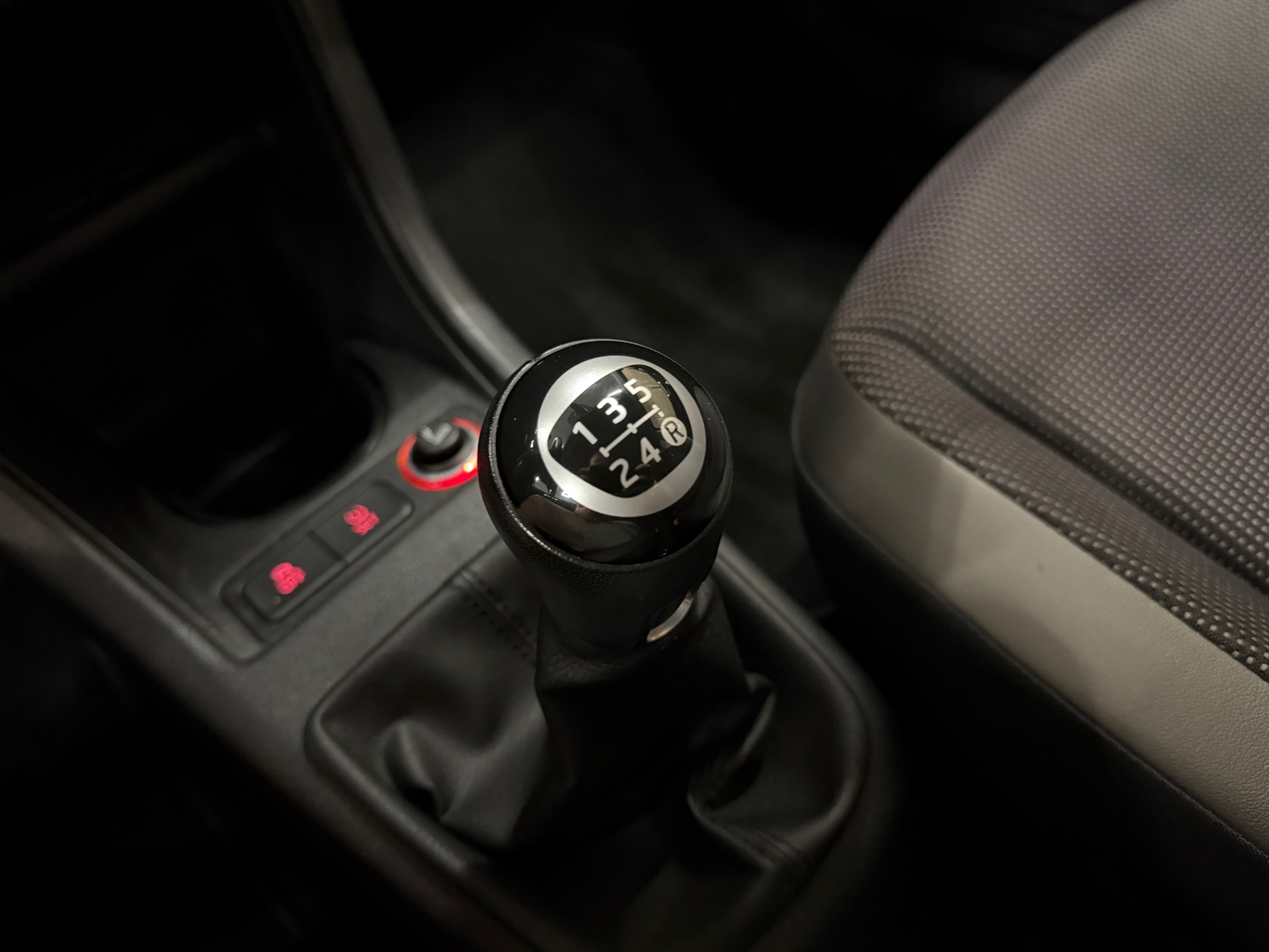 https://www.autokooy.nl//xml/images/55026204-21.JPG