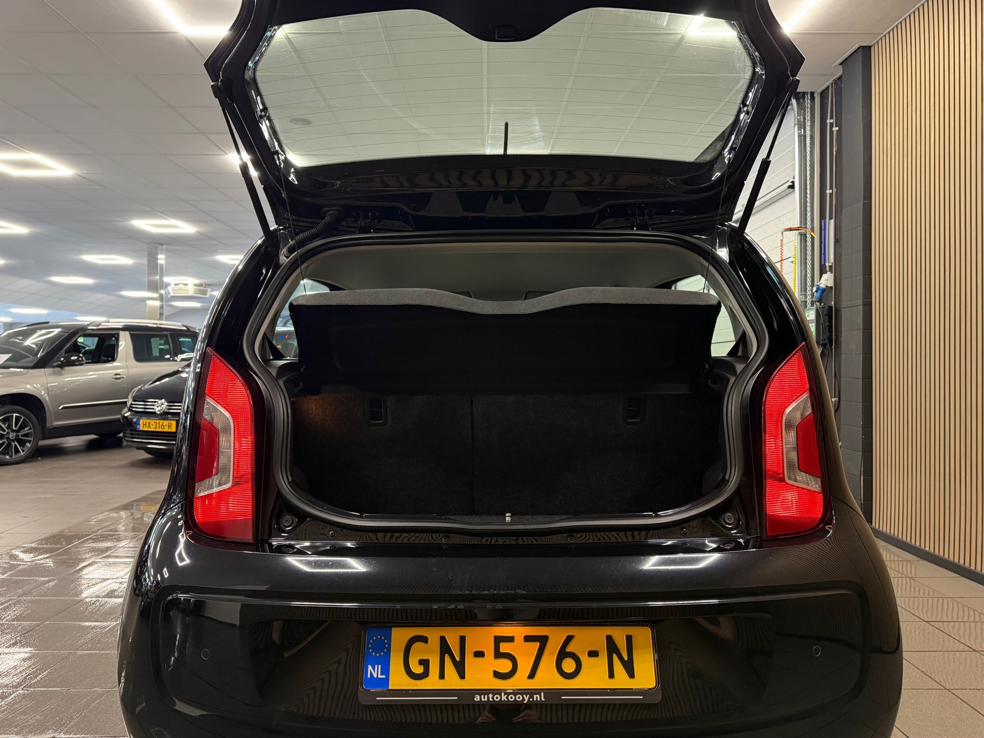 https://www.autokooy.nl//xml/images/55026204-5.JPG