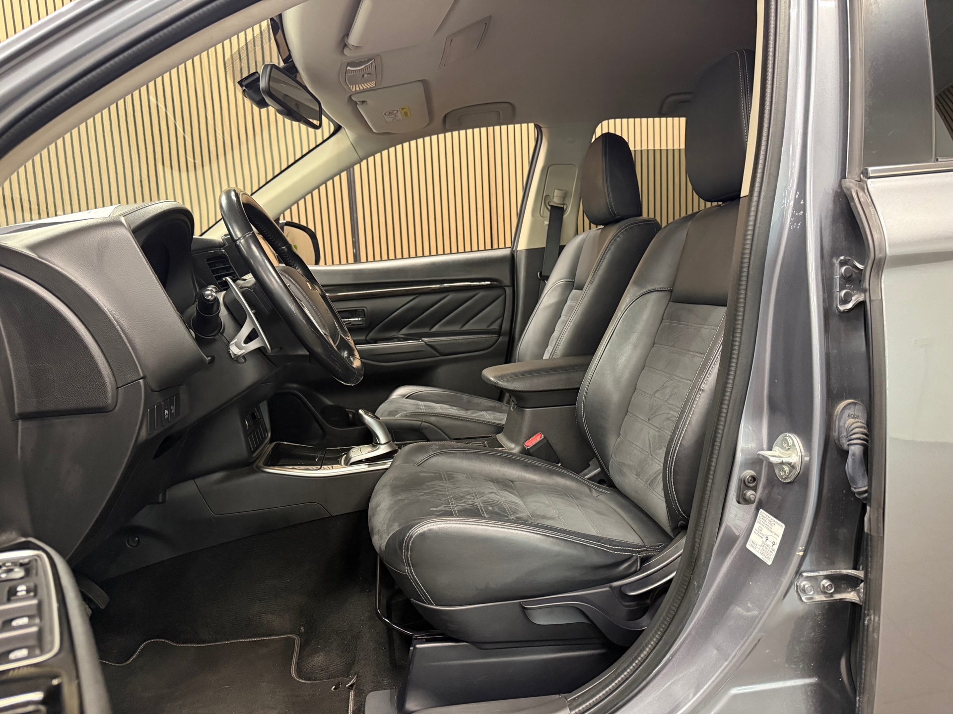 https://www.autokooy.nl//xml/images/55027601-11.JPG