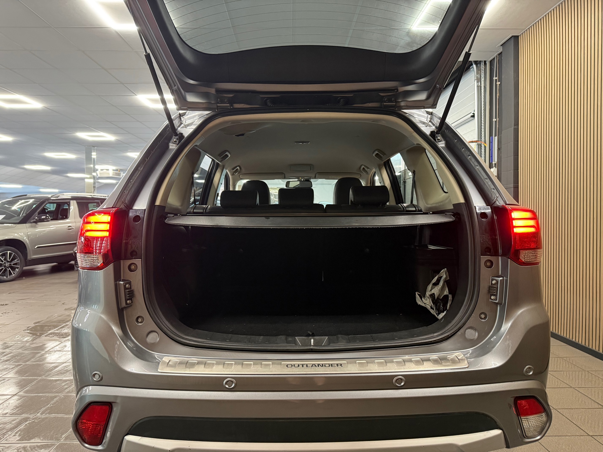 https://www.autokooy.nl//xml/images/55027601-5.JPG