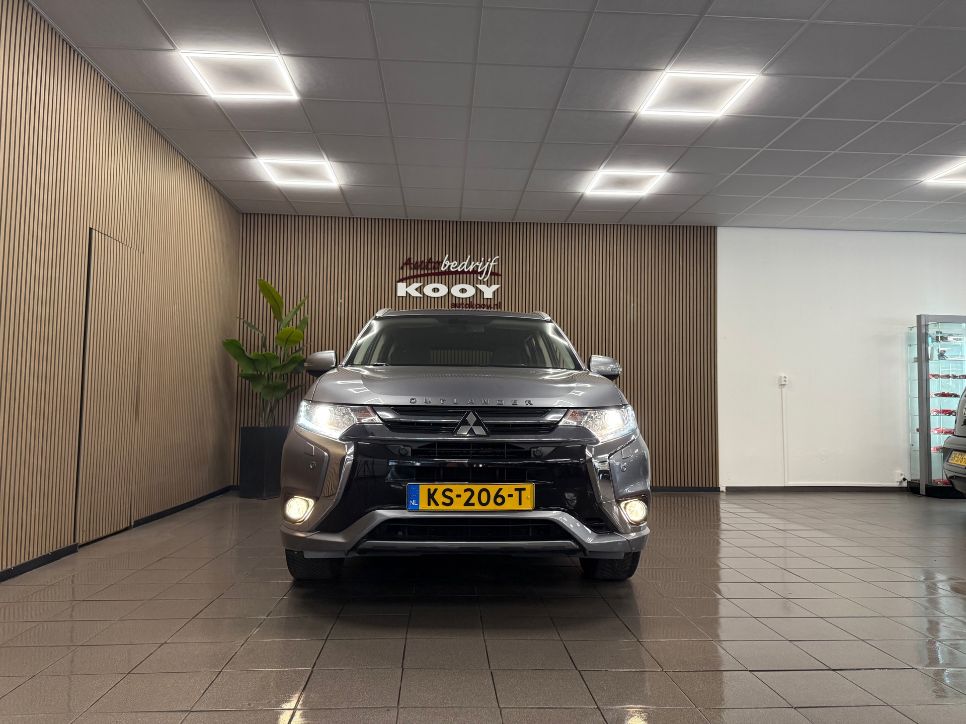 https://www.autokooy.nl//xml/images/55027601-8.JPG
