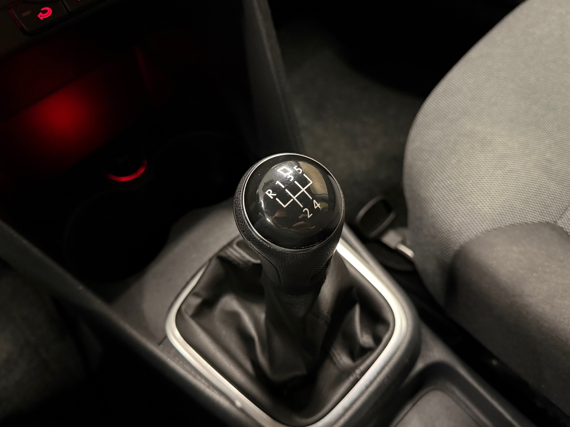 https://www.autokooy.nl//xml/images/55069475-18.JPG