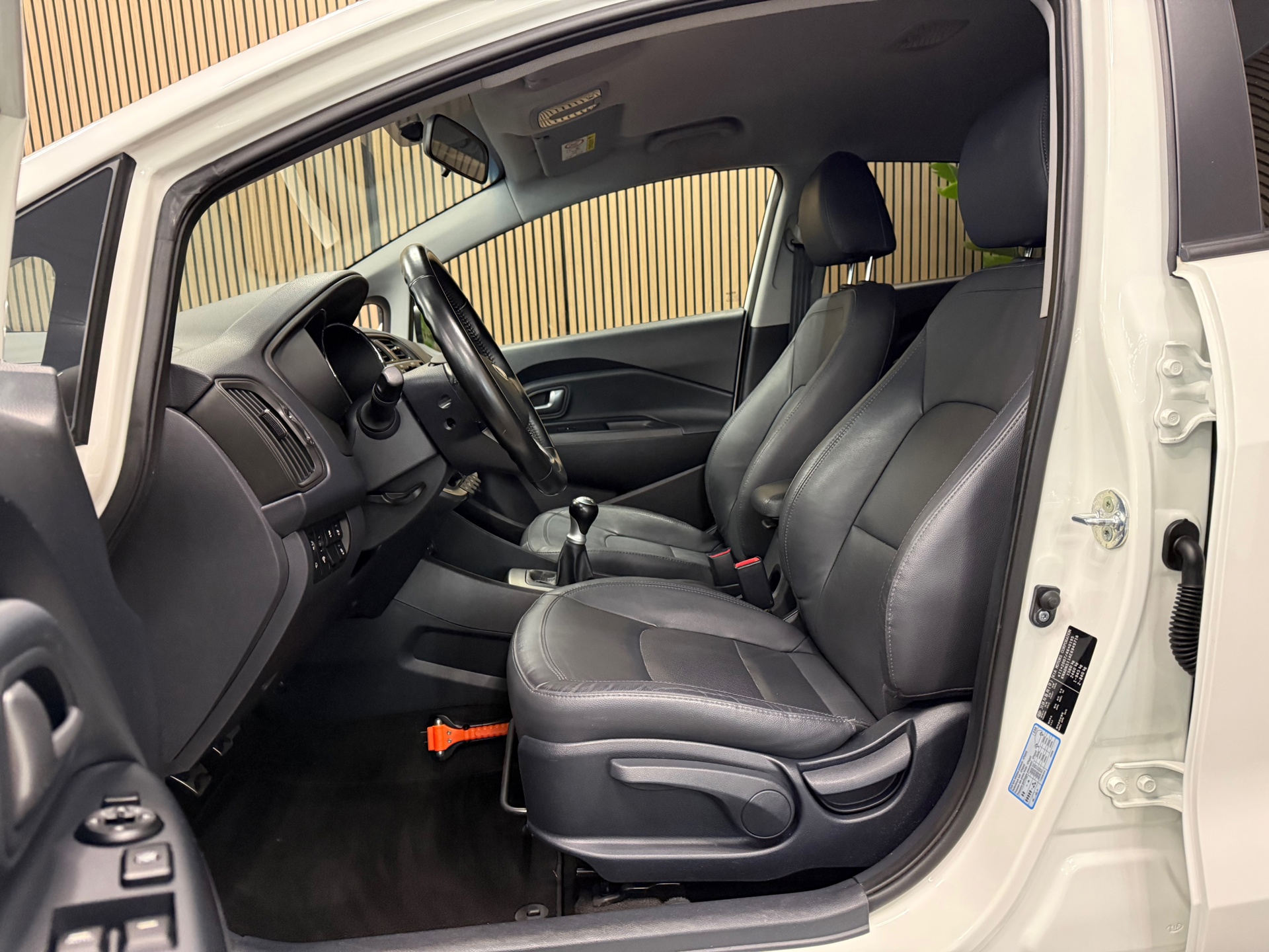 https://www.autokooy.nl//xml/images/55109823-11.JPG