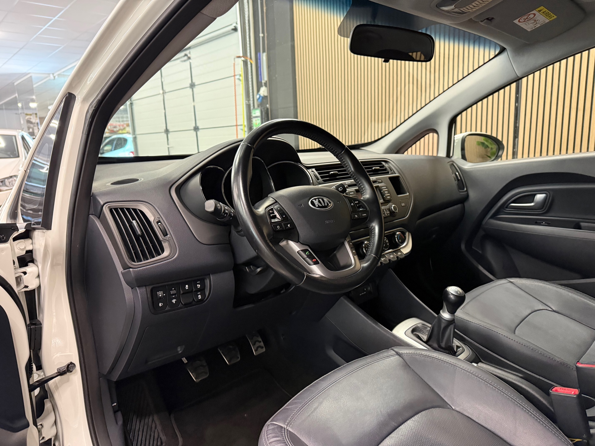 https://www.autokooy.nl//xml/images/55109823-12.JPG