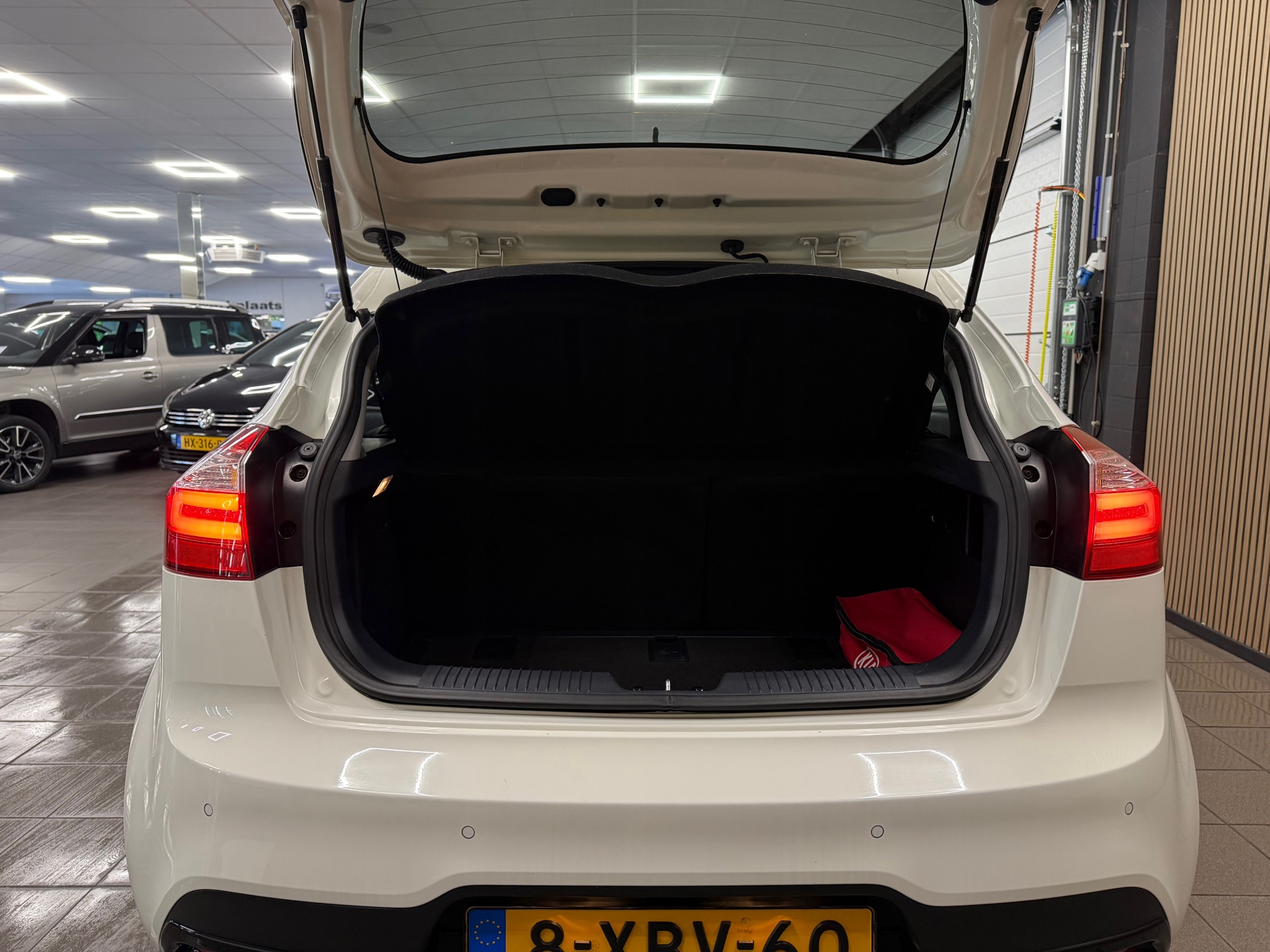 https://www.autokooy.nl//xml/images/55109823-5.JPG