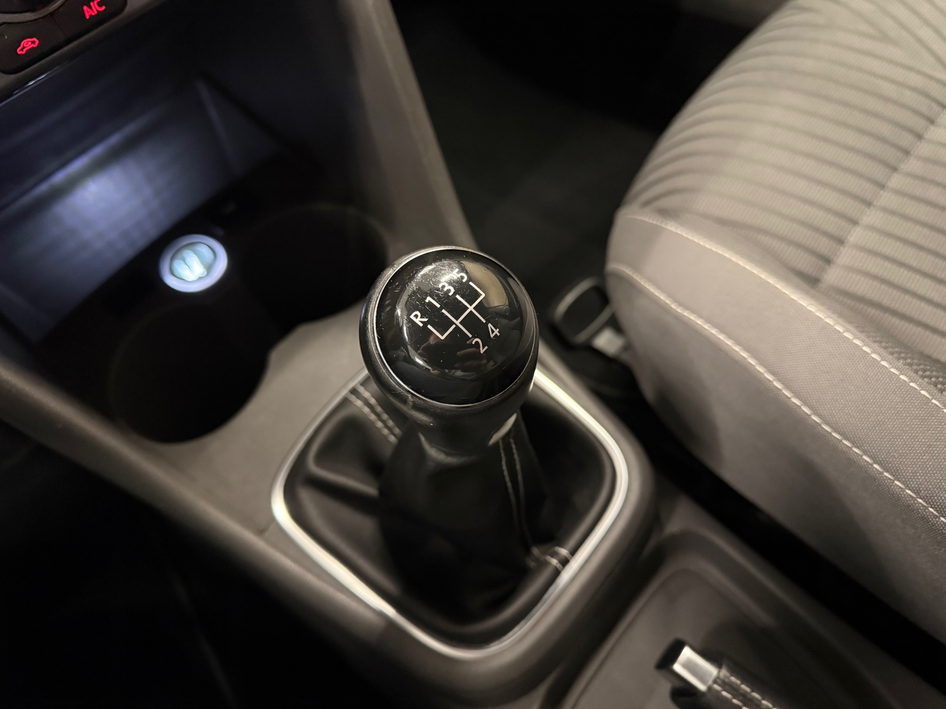 https://www.autokooy.nl//xml/images/55109883-20.JPG