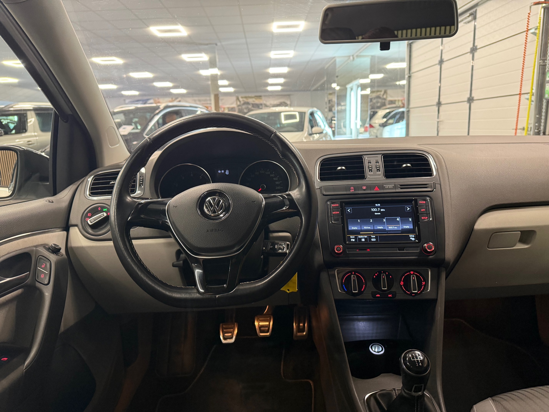 https://www.autokooy.nl//xml/images/55109883-21.JPG