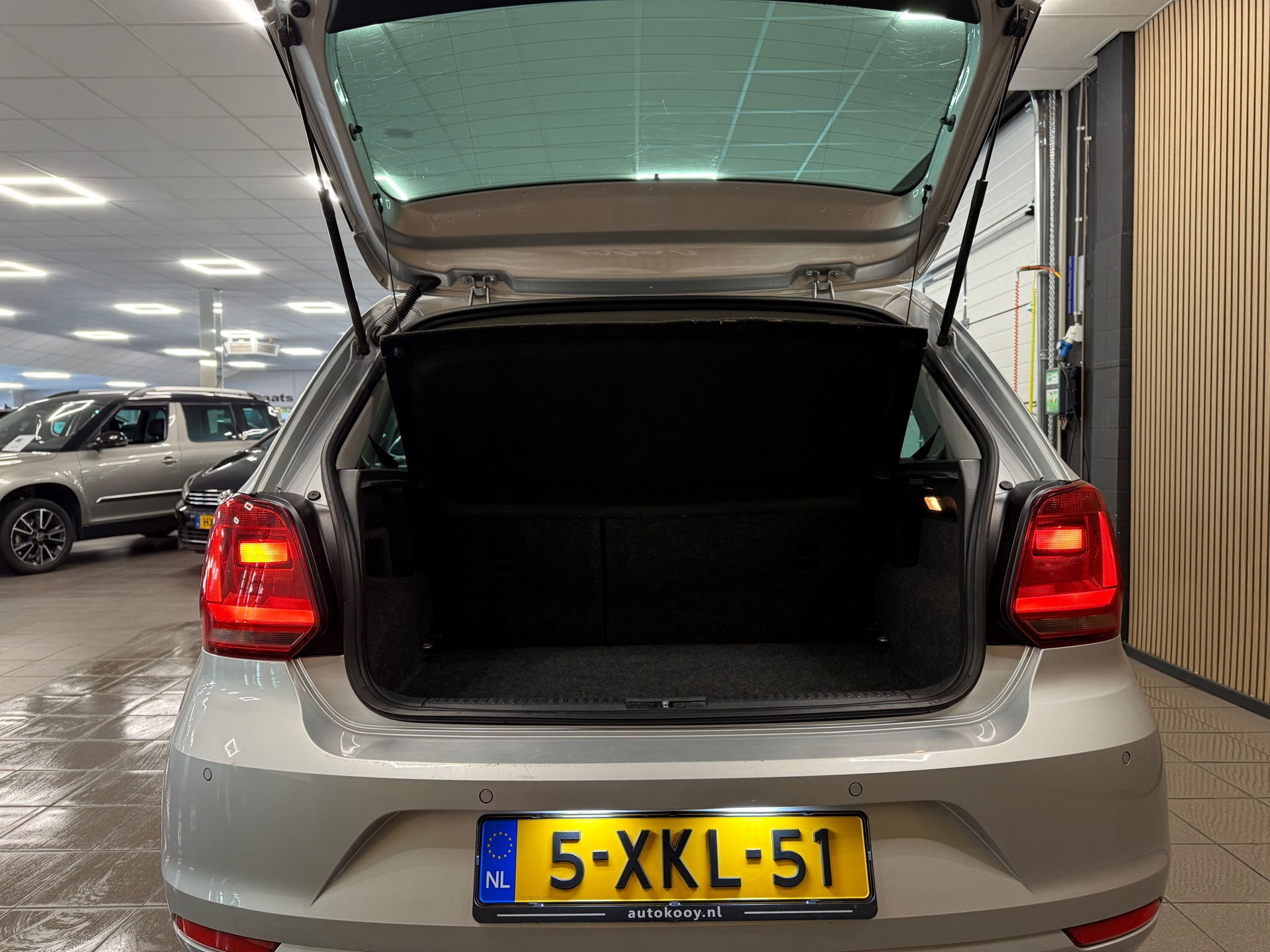 https://www.autokooy.nl//xml/images/55109883-5.JPG