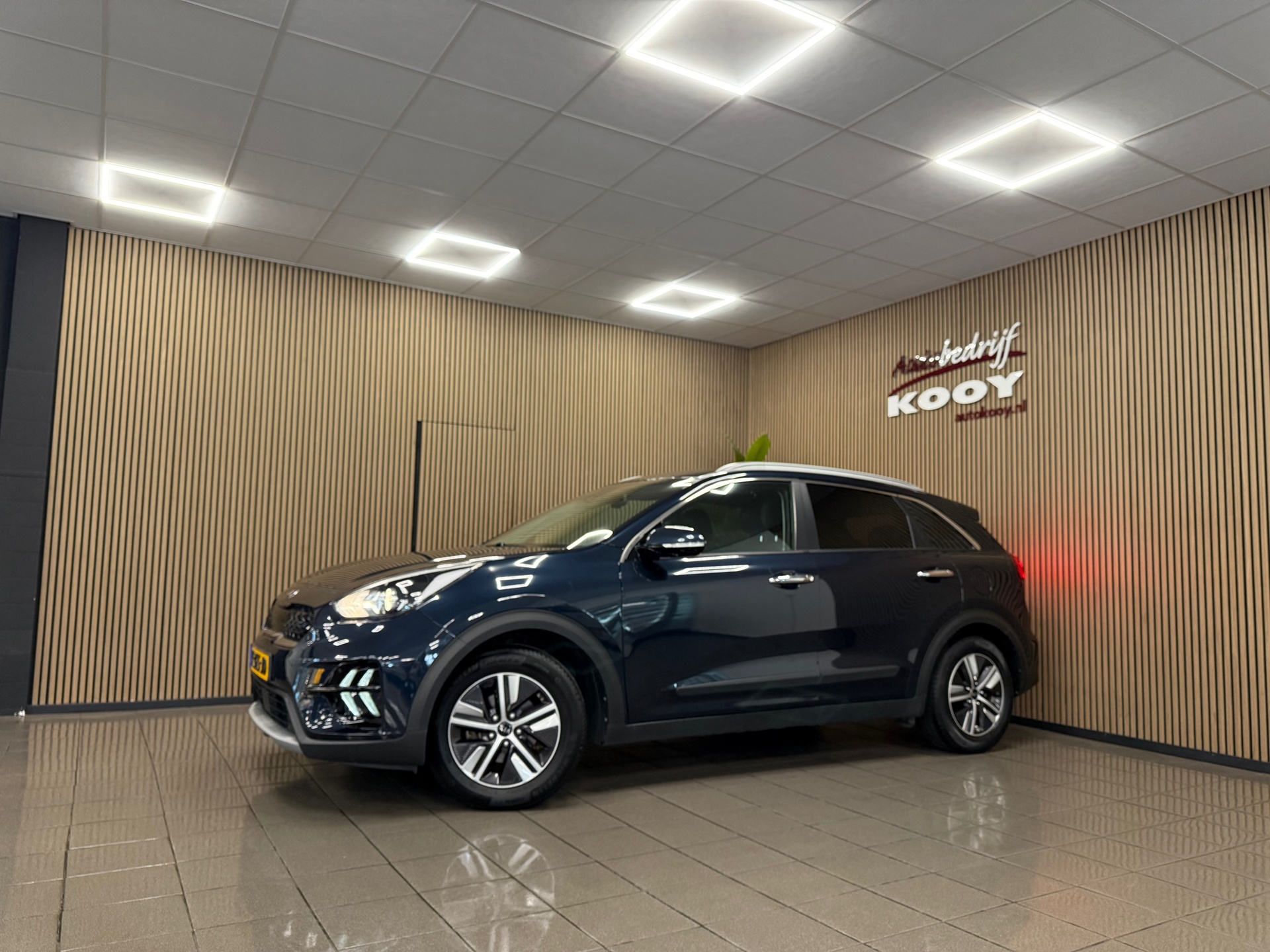 https://www.autokooy.nl//xml/images/55182059-10.JPG