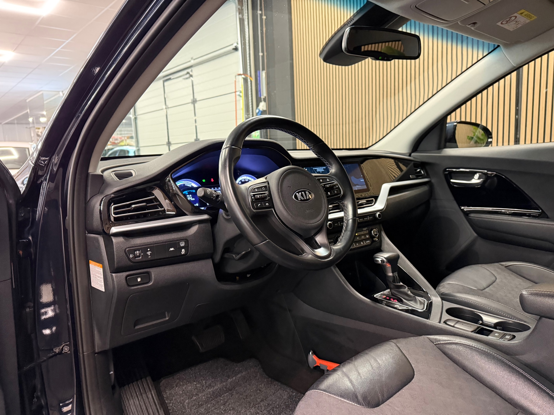 https://www.autokooy.nl//xml/images/55182059-13.JPG