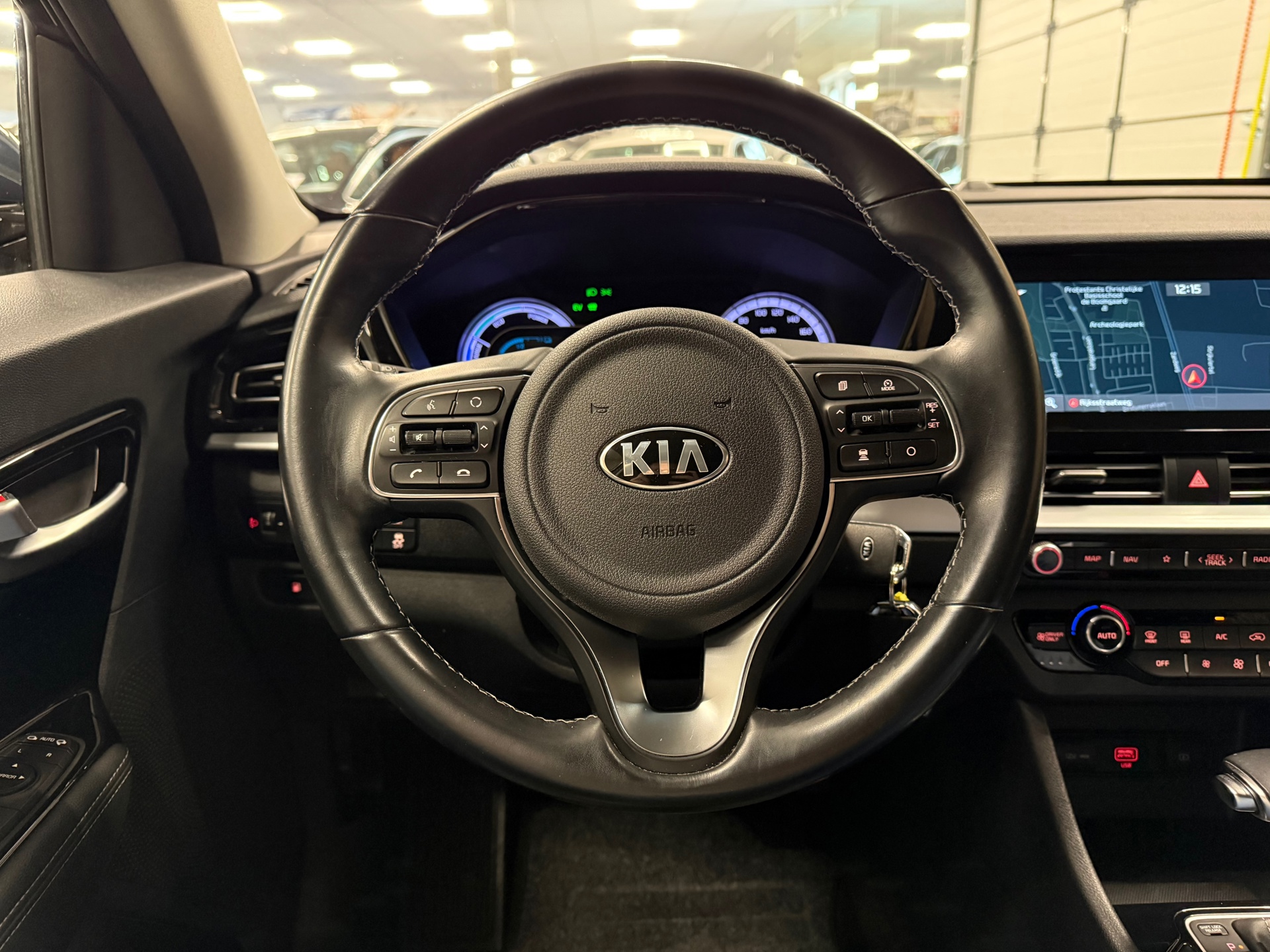 https://www.autokooy.nl//xml/images/55182059-14.JPG