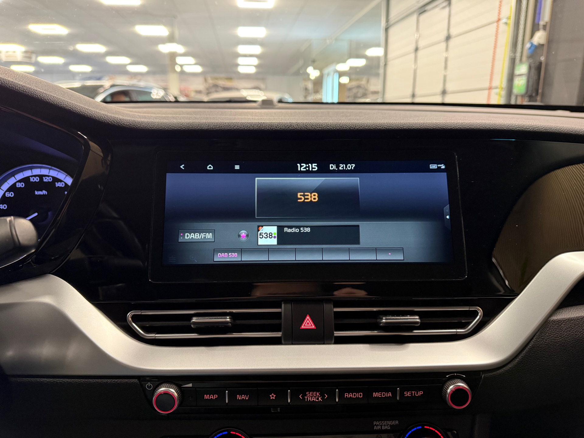 https://www.autokooy.nl//xml/images/55182059-16.JPG